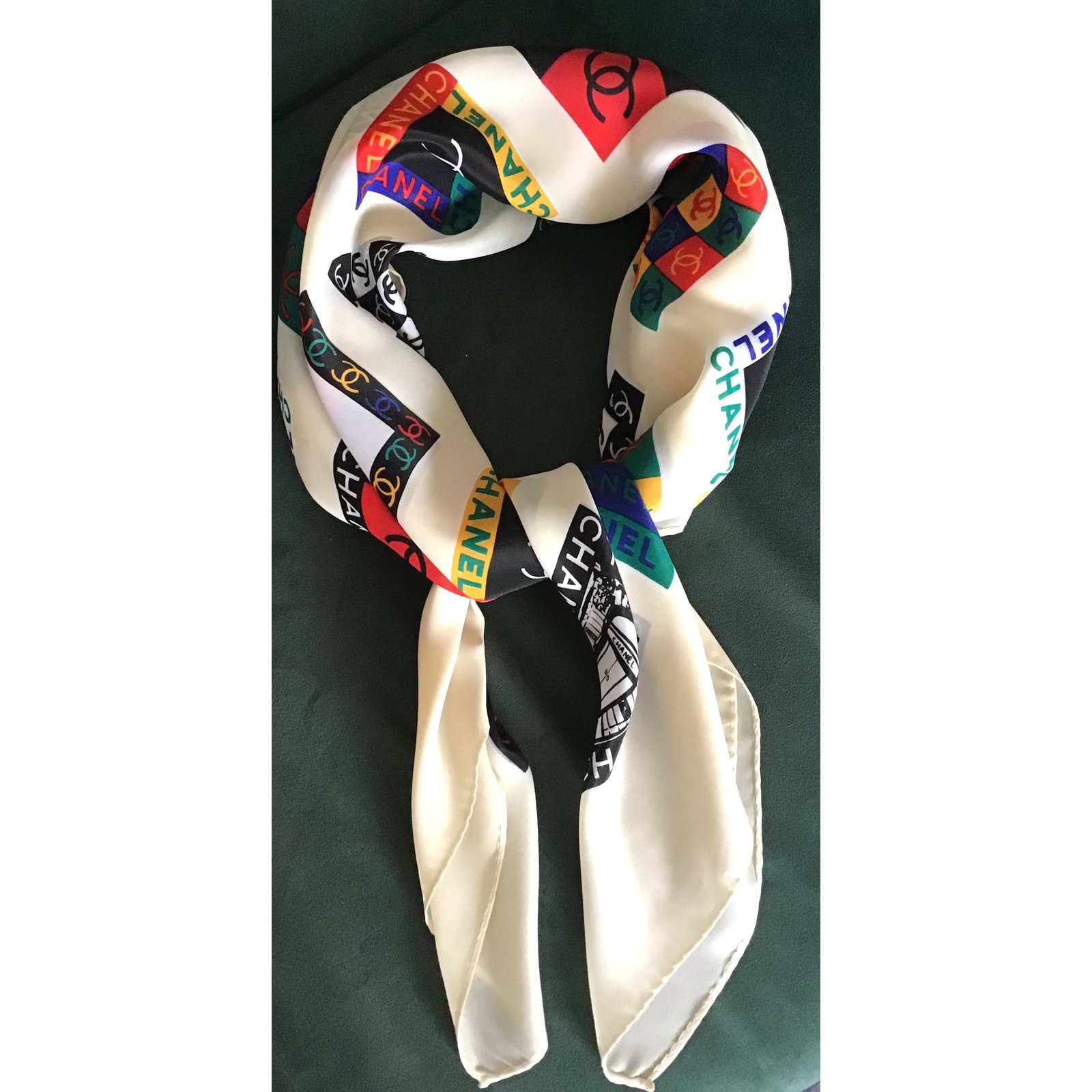 Chanel Silk scarves Multiple colors ref.90098 - Joli Closet