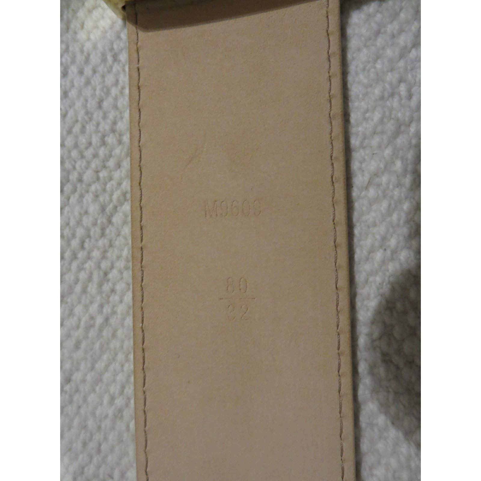 Louis Vuitton M9609 DamierAzur LV Gürtel Initial Pin Schnalle