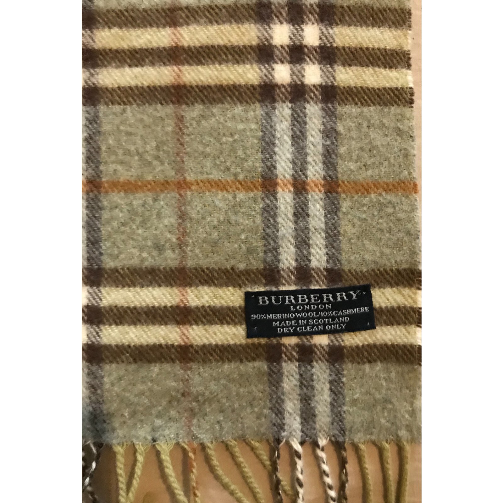 burberry scarf 90 merino 10 cashmere