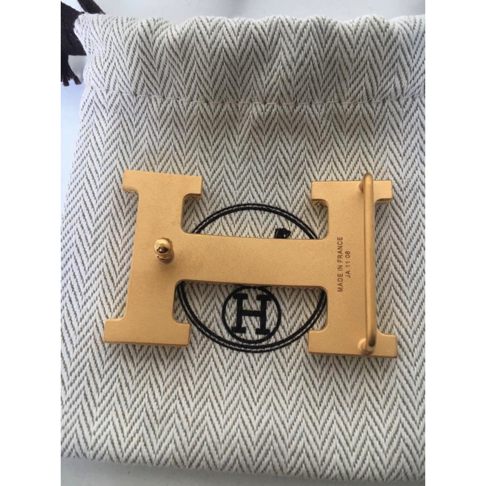 Hermès Constance belt buckle in shiny gold metal, new condition! Golden  Steel ref.93784 - Joli Closet