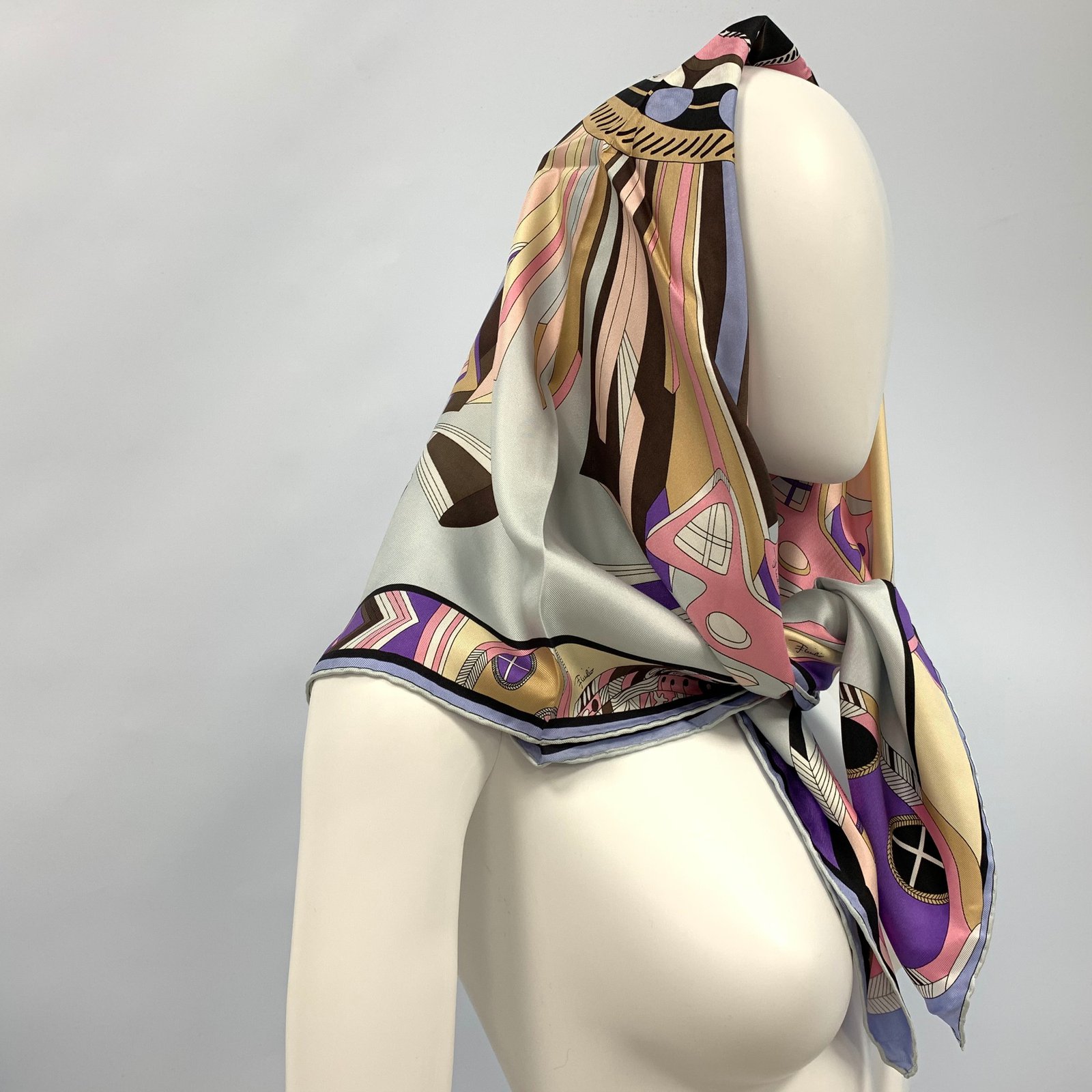 Emilio Pucci Silk scarves Multiple colors ref.98504 - Joli Closet