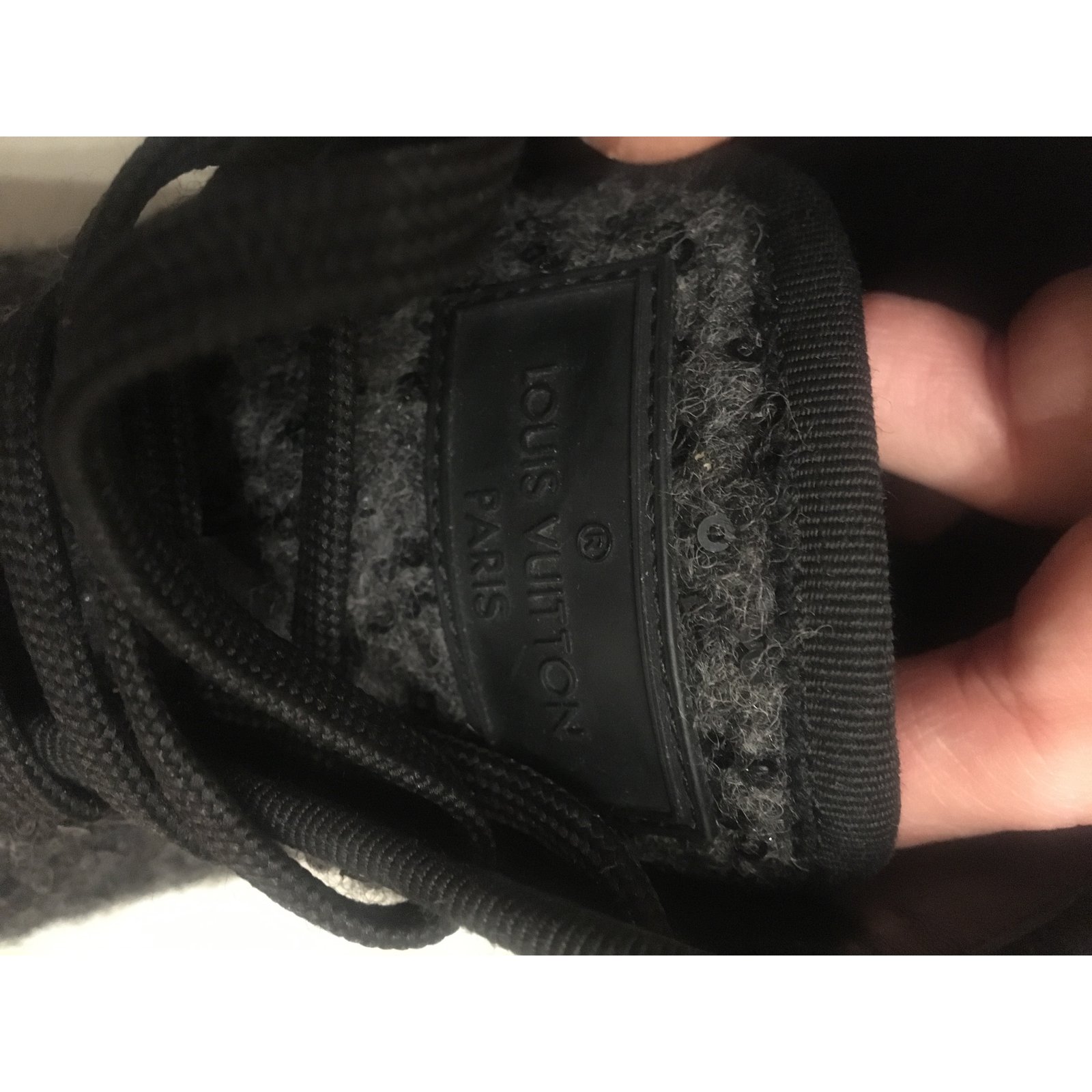Louis Vuitton women's sneakers Dark grey Cloth ref.101340 - Joli