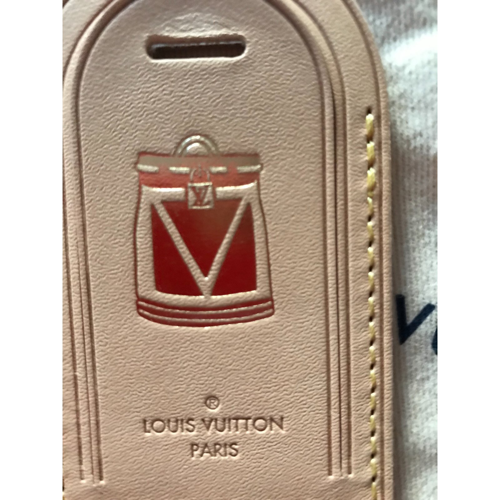 Louis Vuitton Luggage tag vacchetta large size hot stamping Candy Cane  Leather ref.203137 - Joli Closet