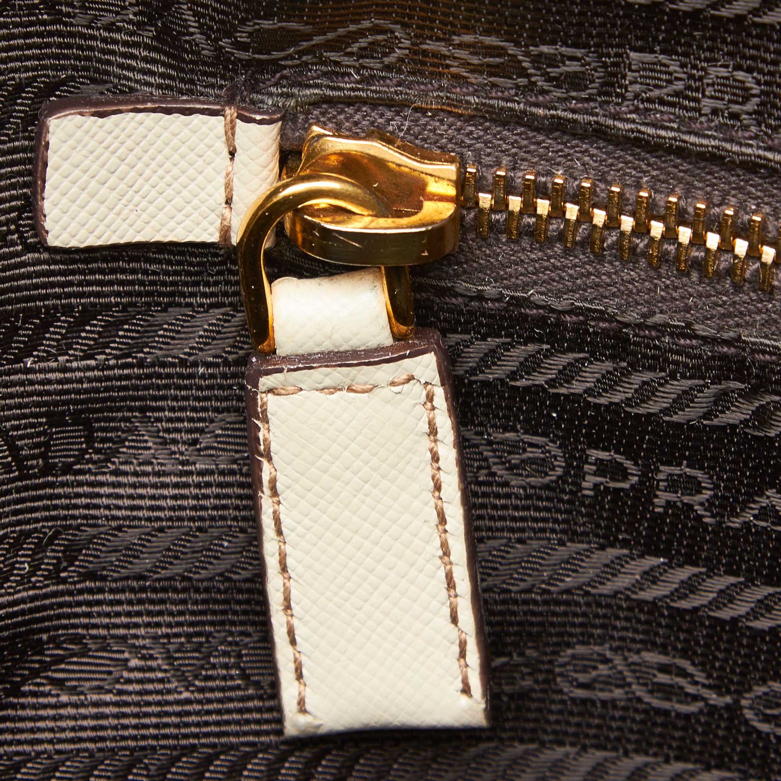 Prada Saffiano Leather Bag White Cream ref.102142 - Joli Closet