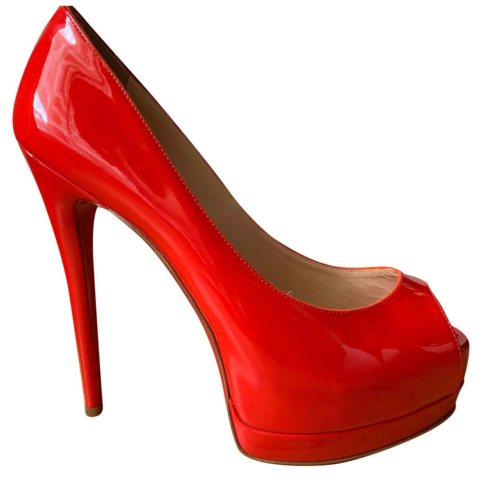 chaussures rouges à talons