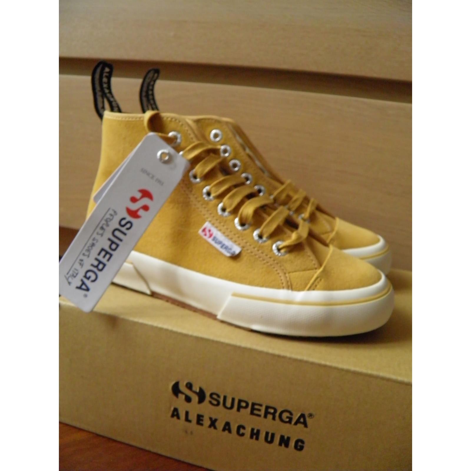 superga montante