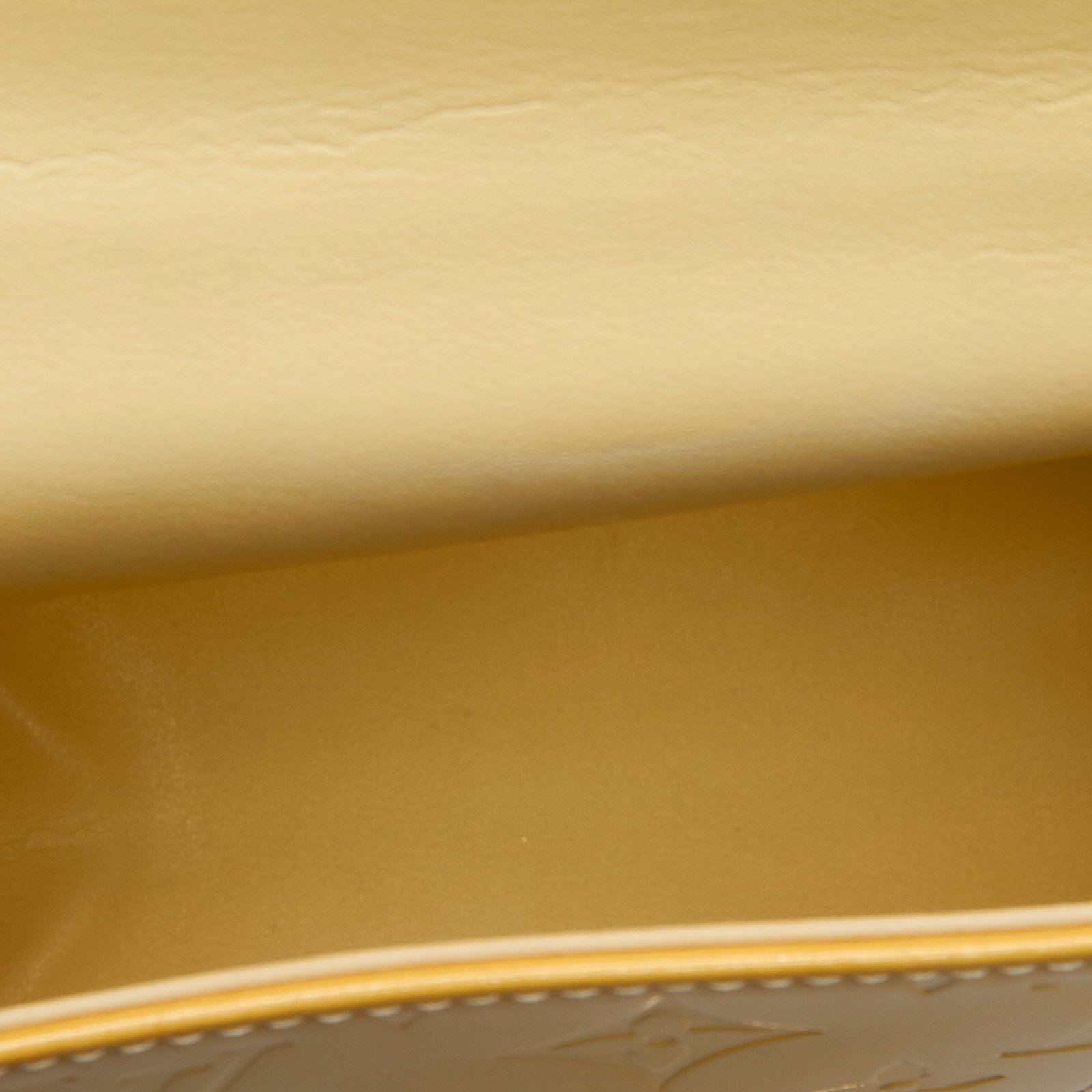 LOUIS VUITTON Vernis Spring Street Hand Bag Marshmallow Pink M91033 Auth  ms070 Patent leather ref.375650 - Joli Closet