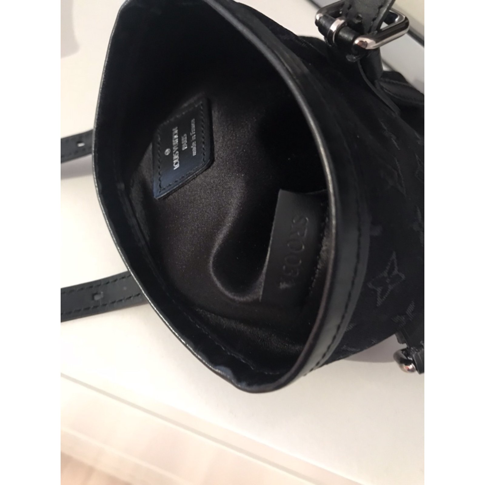 Louis Vuitton Micro Mini Bucket Black Leather Satin ref.103643