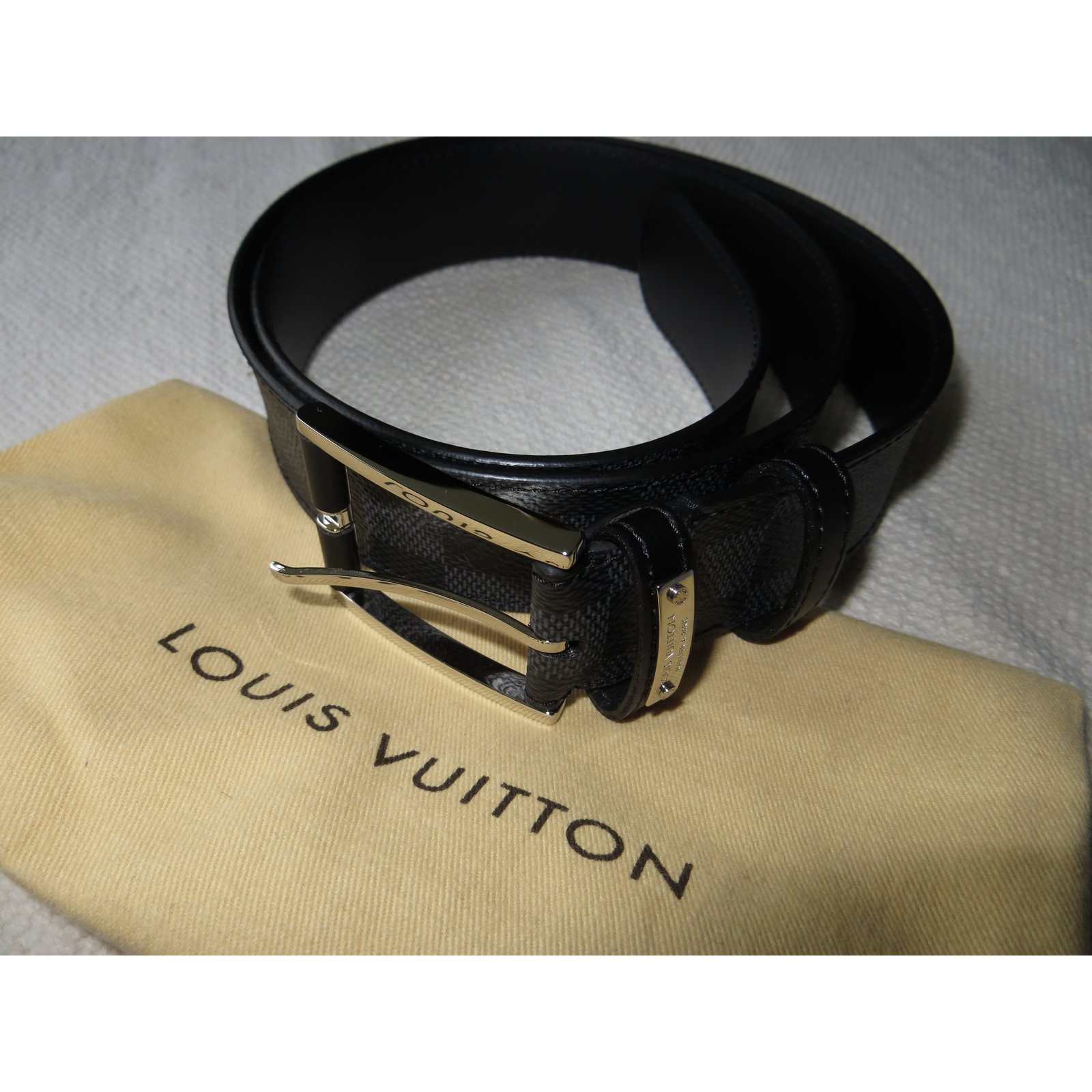 Louis Vuitton men's belt ref M9014 Black Leather ref.99690 - Joli Closet