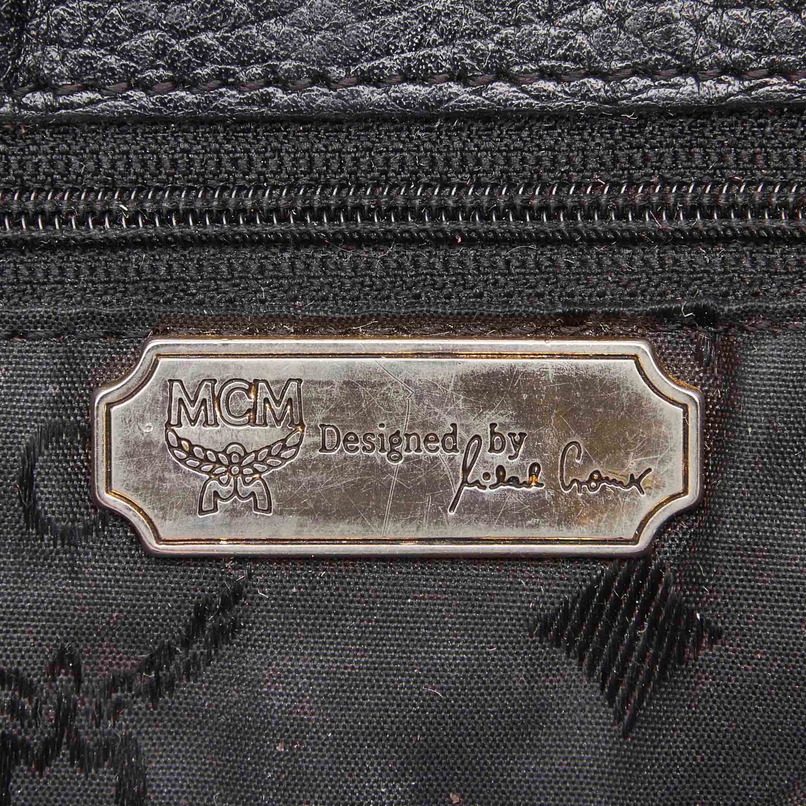 MCM Leather Crossbody Bag Black ref.99787 - Joli Closet