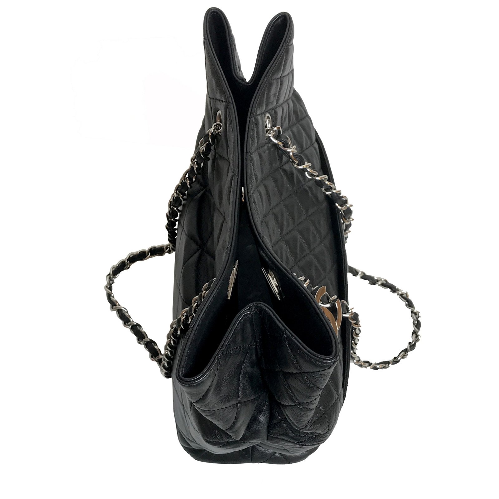 Chanel tote bag / shopper Black Leather ref.106072 - Joli Closet