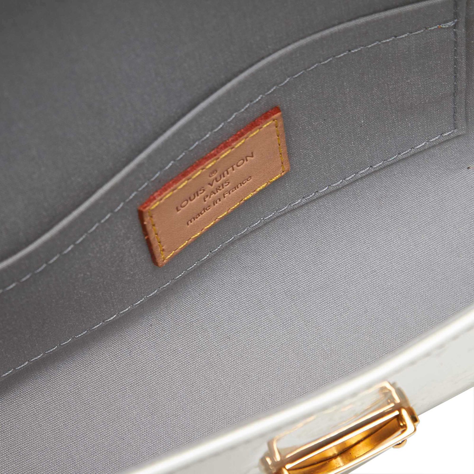 Louis Vuitton Vernis Malibu Street White Leather Patent leather ref.109965  - Joli Closet