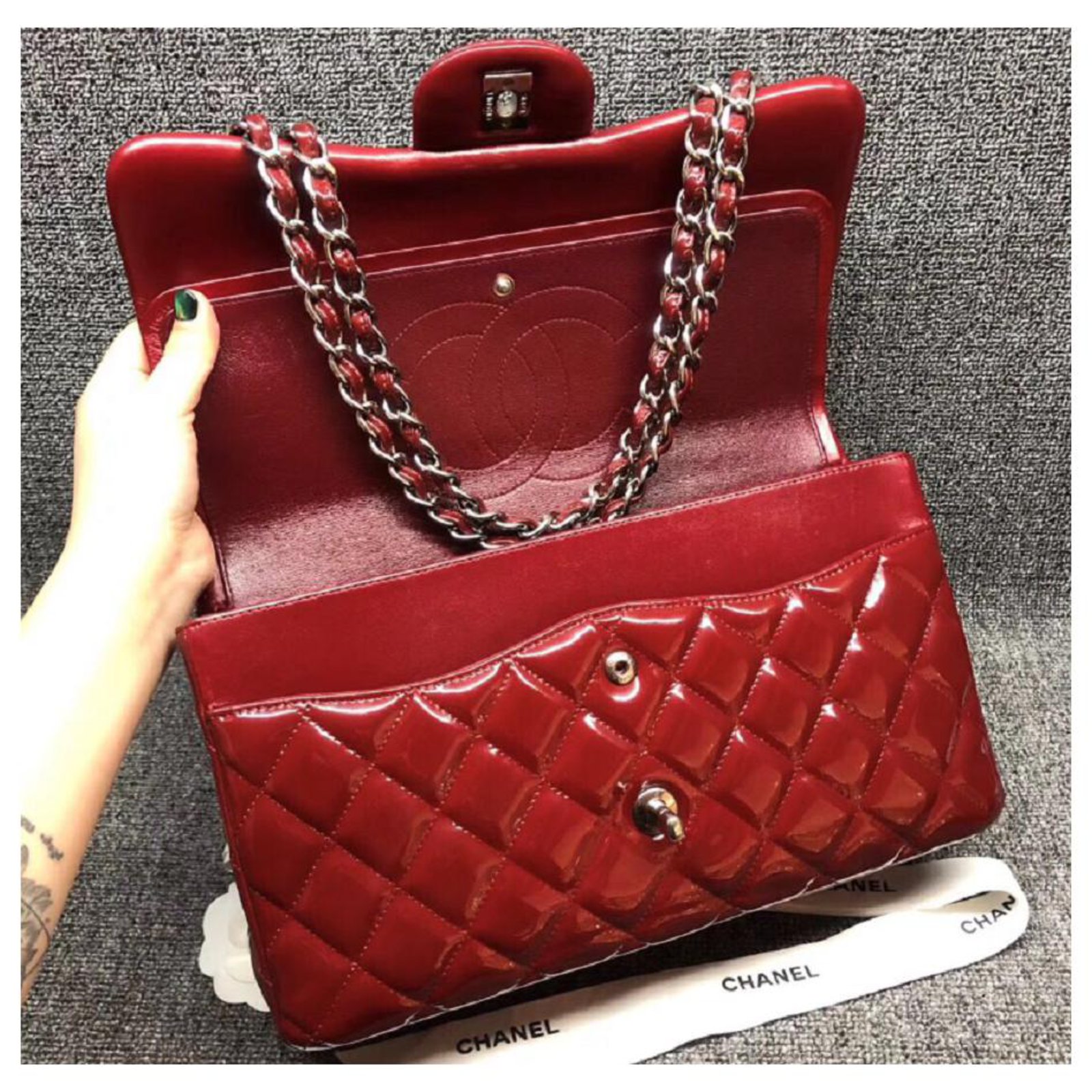 Timeless Chanel Patent Red Jumbo classic flap bag Patent leather