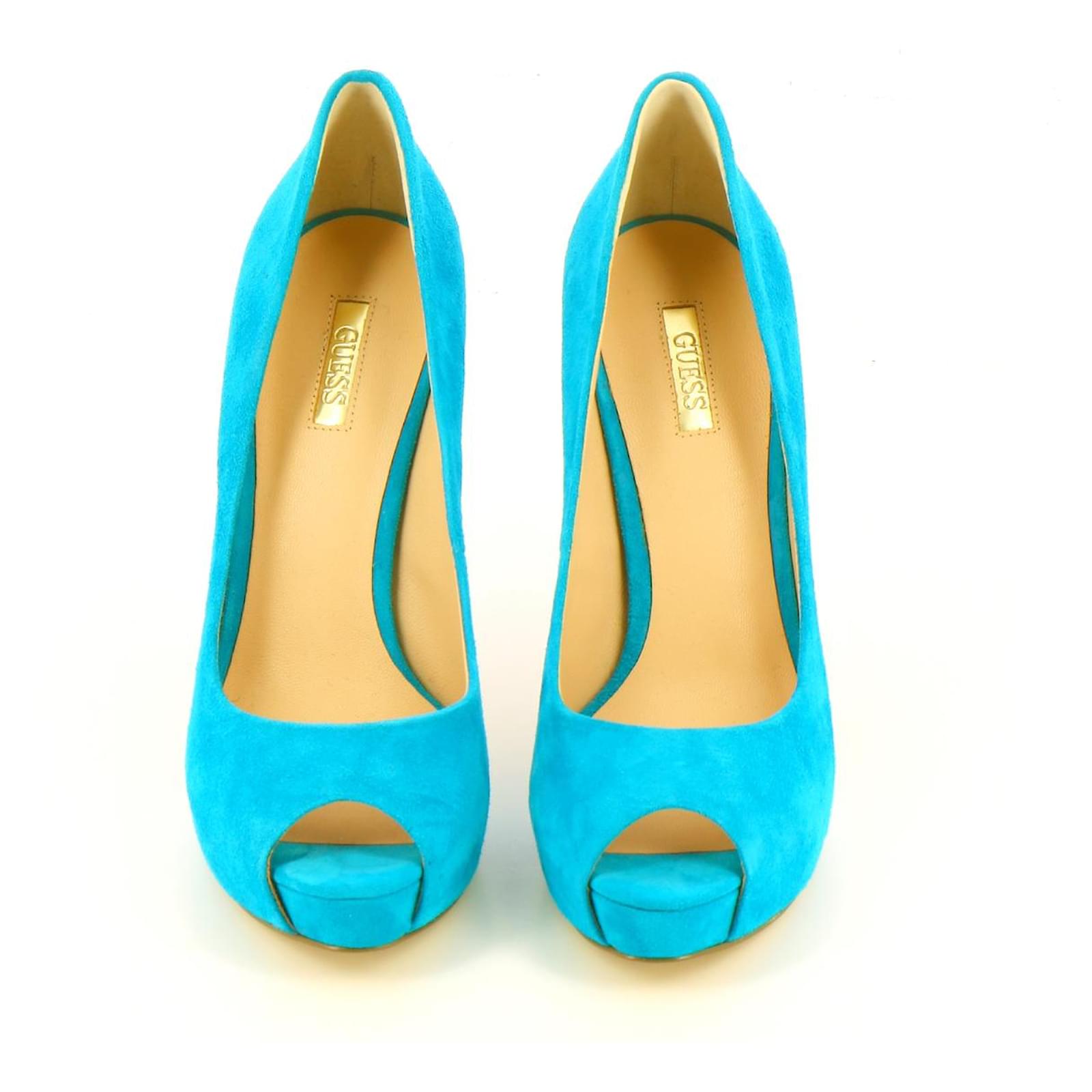 escarpins bleu clair