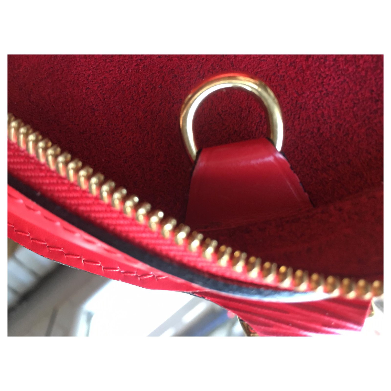 Louis Vuitton ELLIPSE BACKPACK LOUIS VOUITTON Red Leather ref.114490 - Joli  Closet