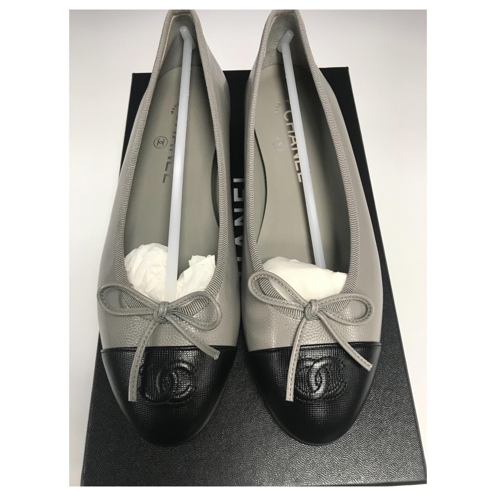 Leather flats Chanel Black size 38 EU in Leather - 36822485