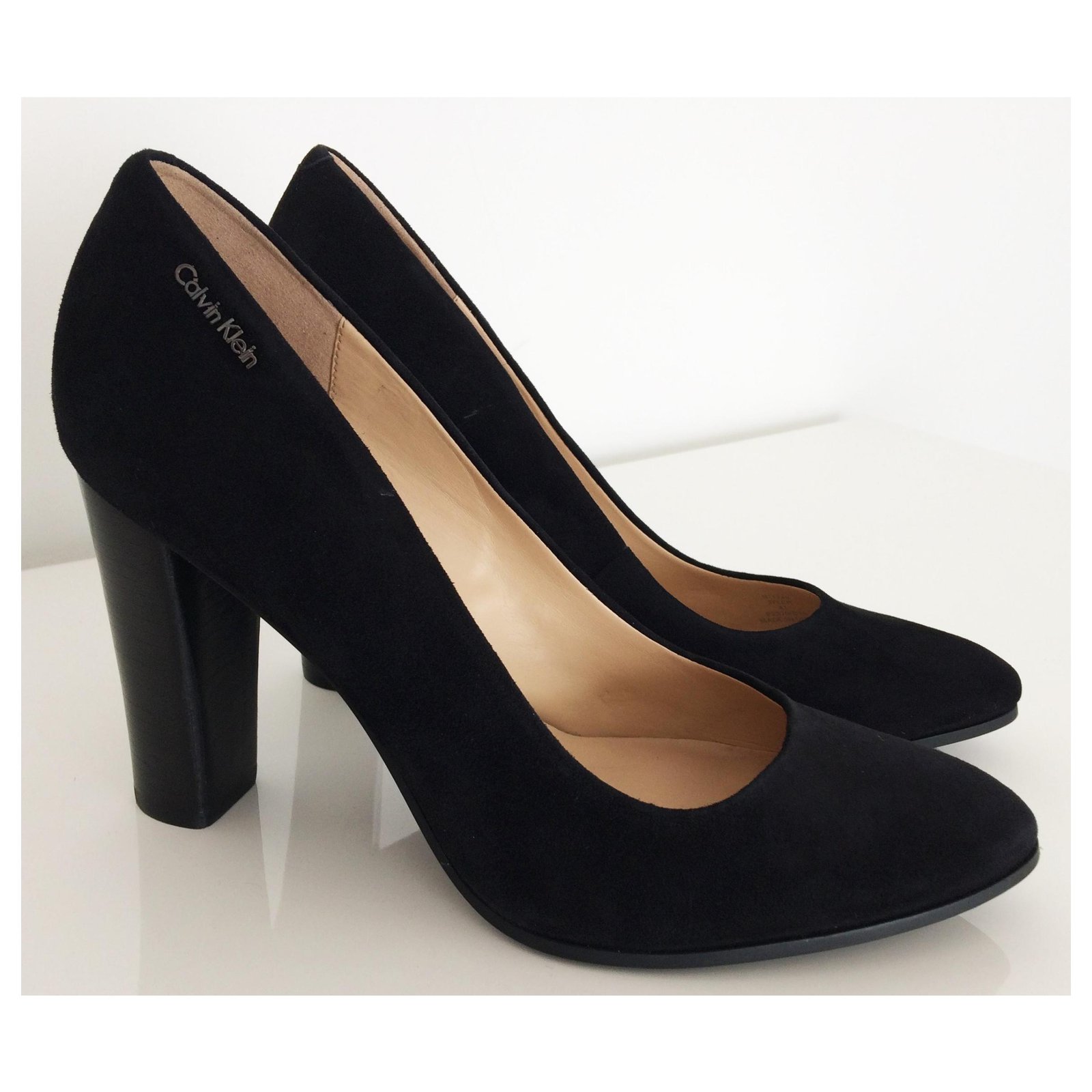 calvin klein black suede pumps