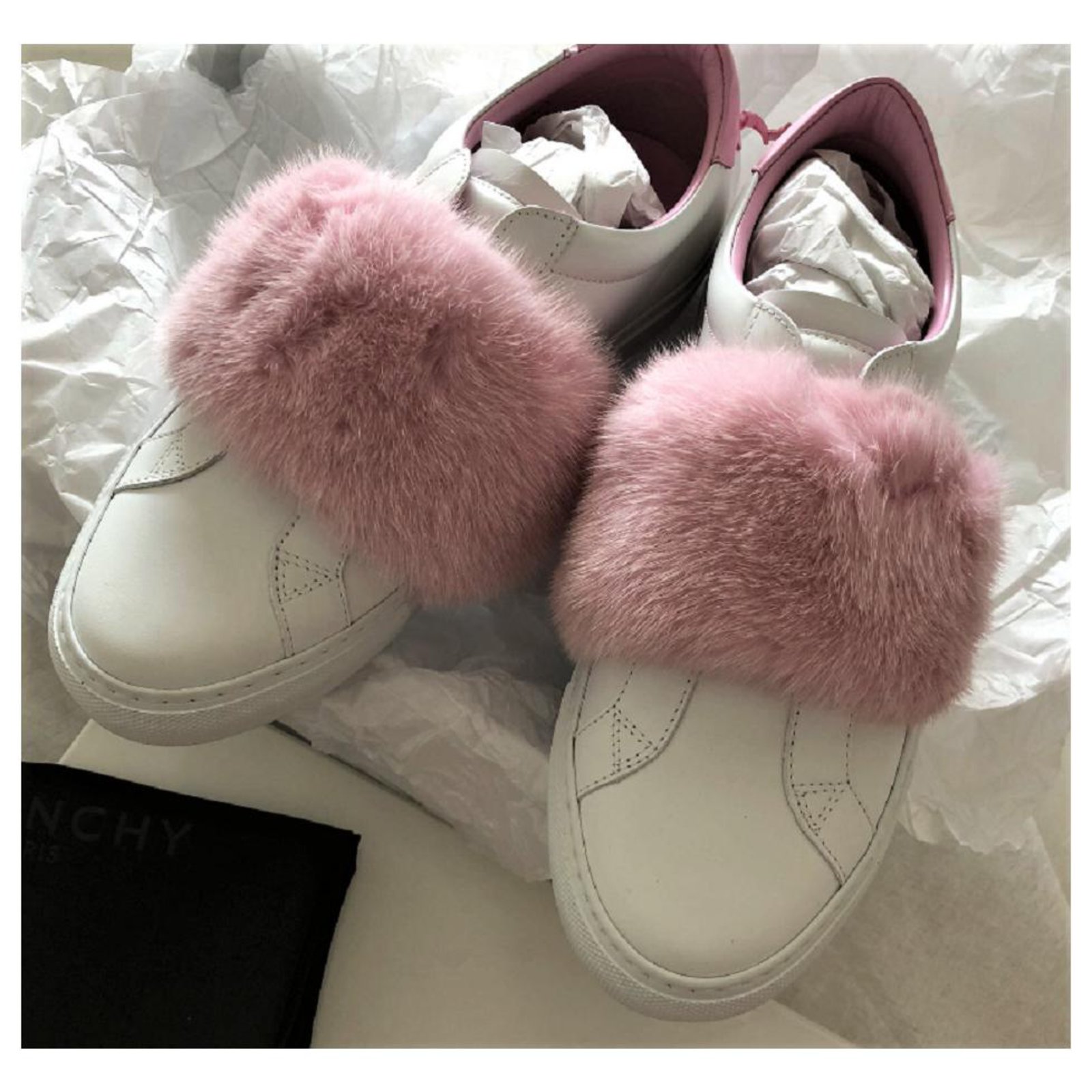 Givenchy Blanc and rose urban street sneakers Pink White Leather ref.116745 Joli Closet