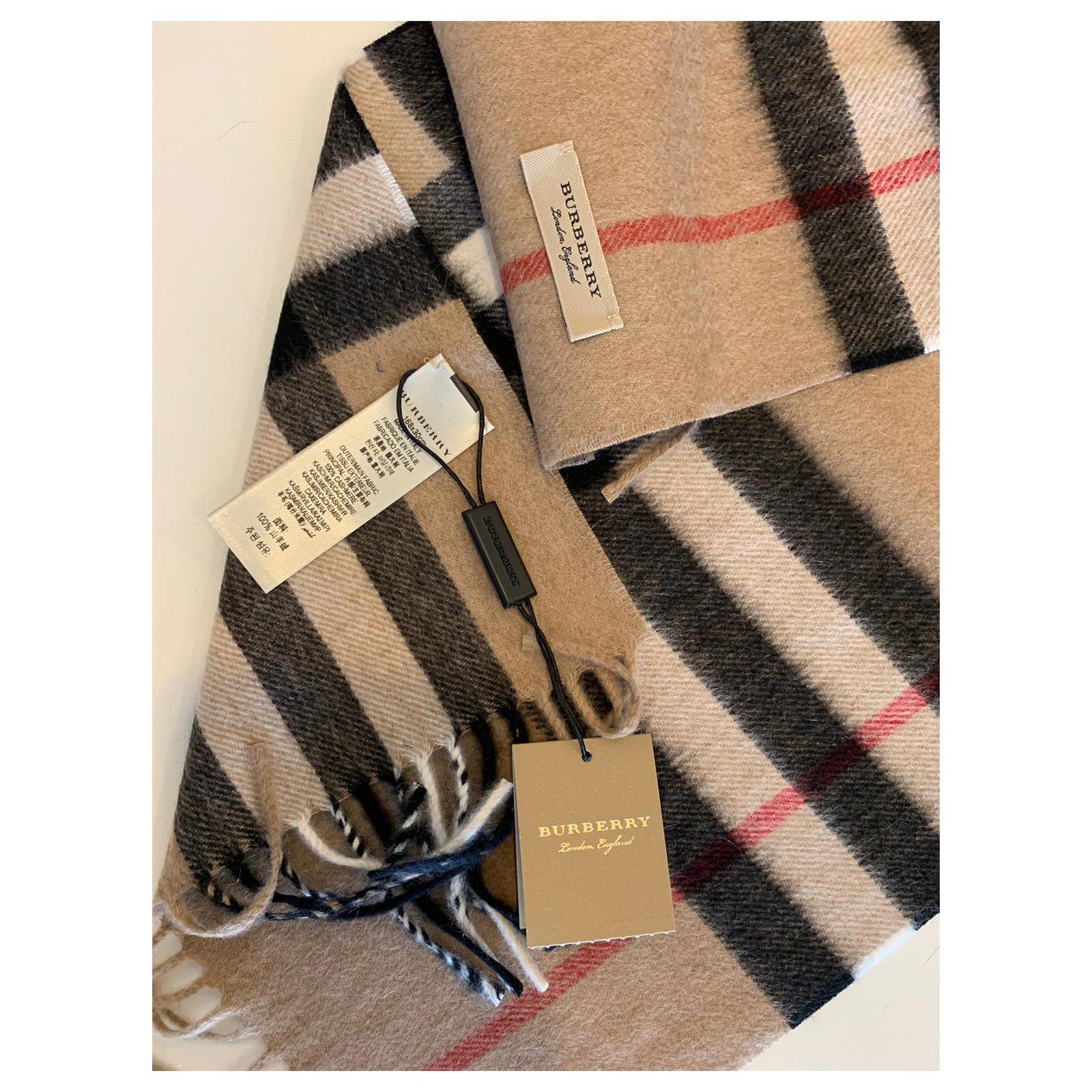 Burberry scarf Caramel Cashmere  - Joli Closet