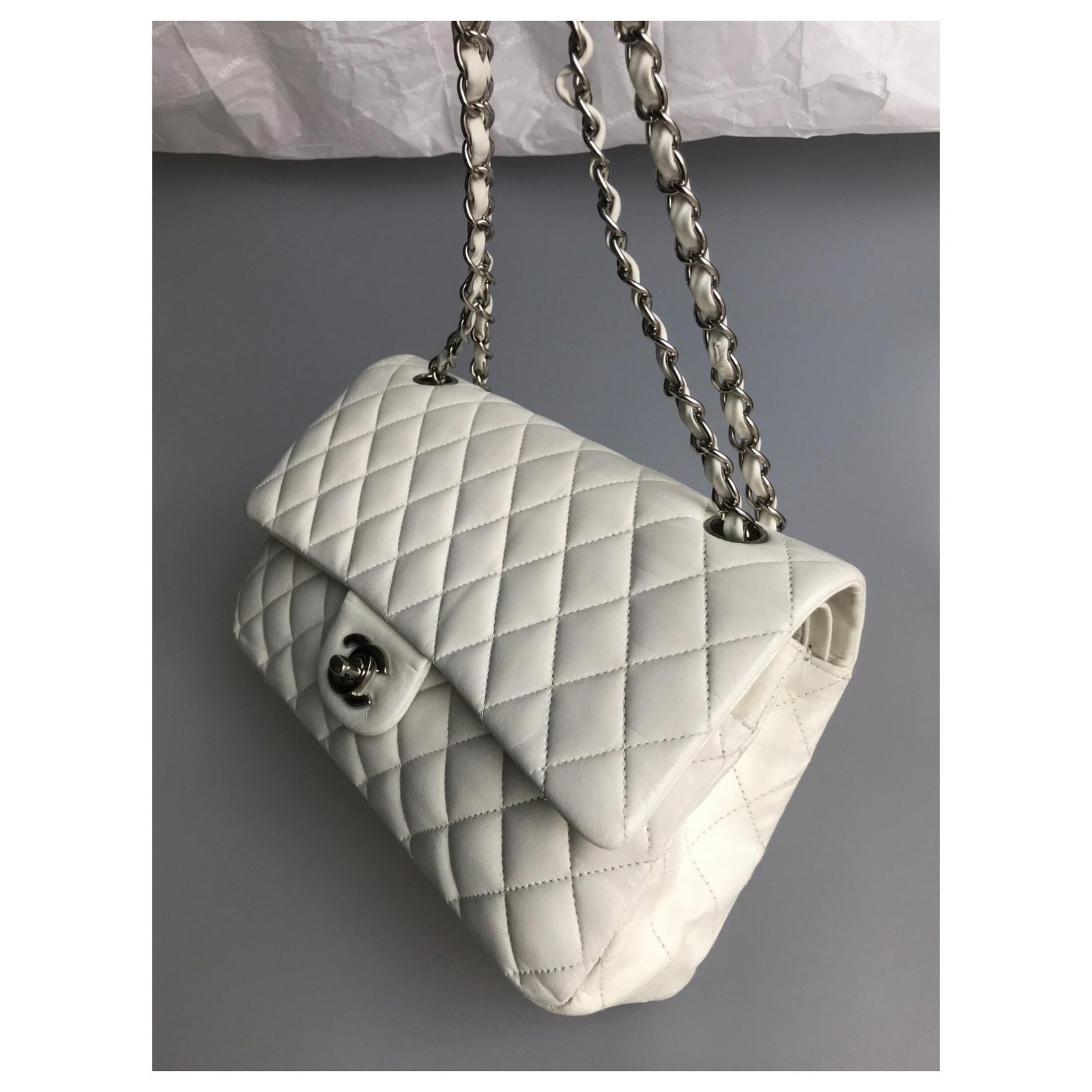 Timeless Chanel mit kartengefüttertem Flap Medium Bag Weiß Leder ref.117104  - Joli Closet