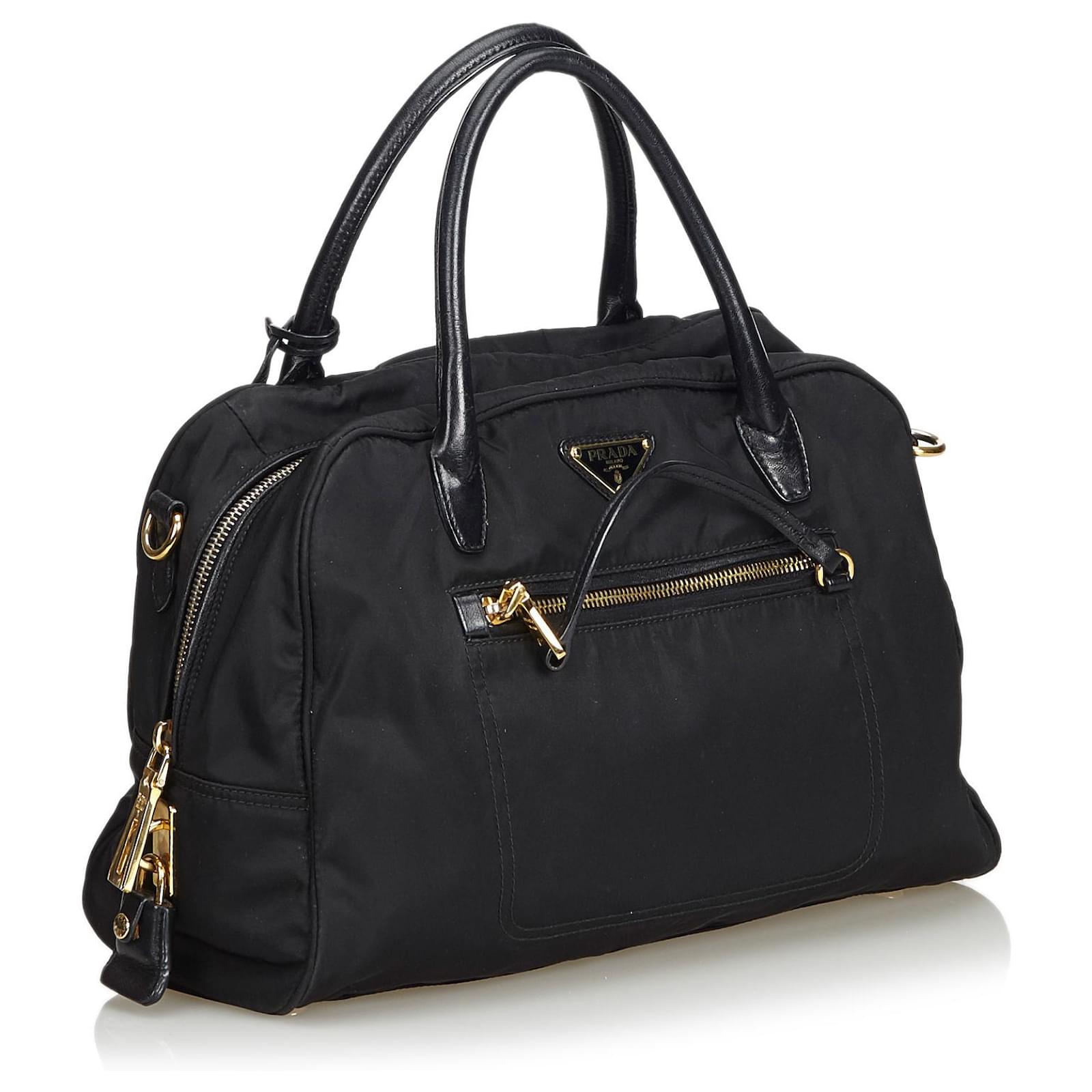 Schwarze Prada Tasche