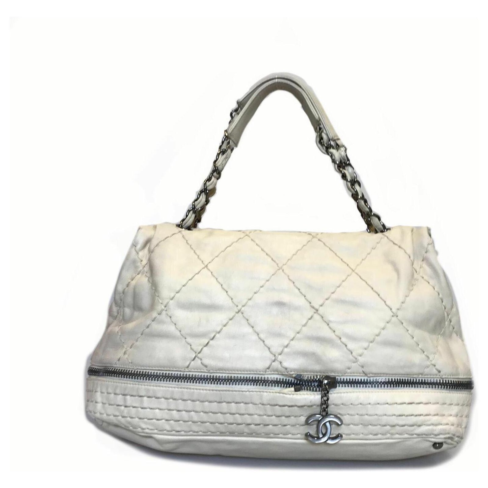 Chanel Off White Quilted Leather Expandable Zip Shoulder Bag