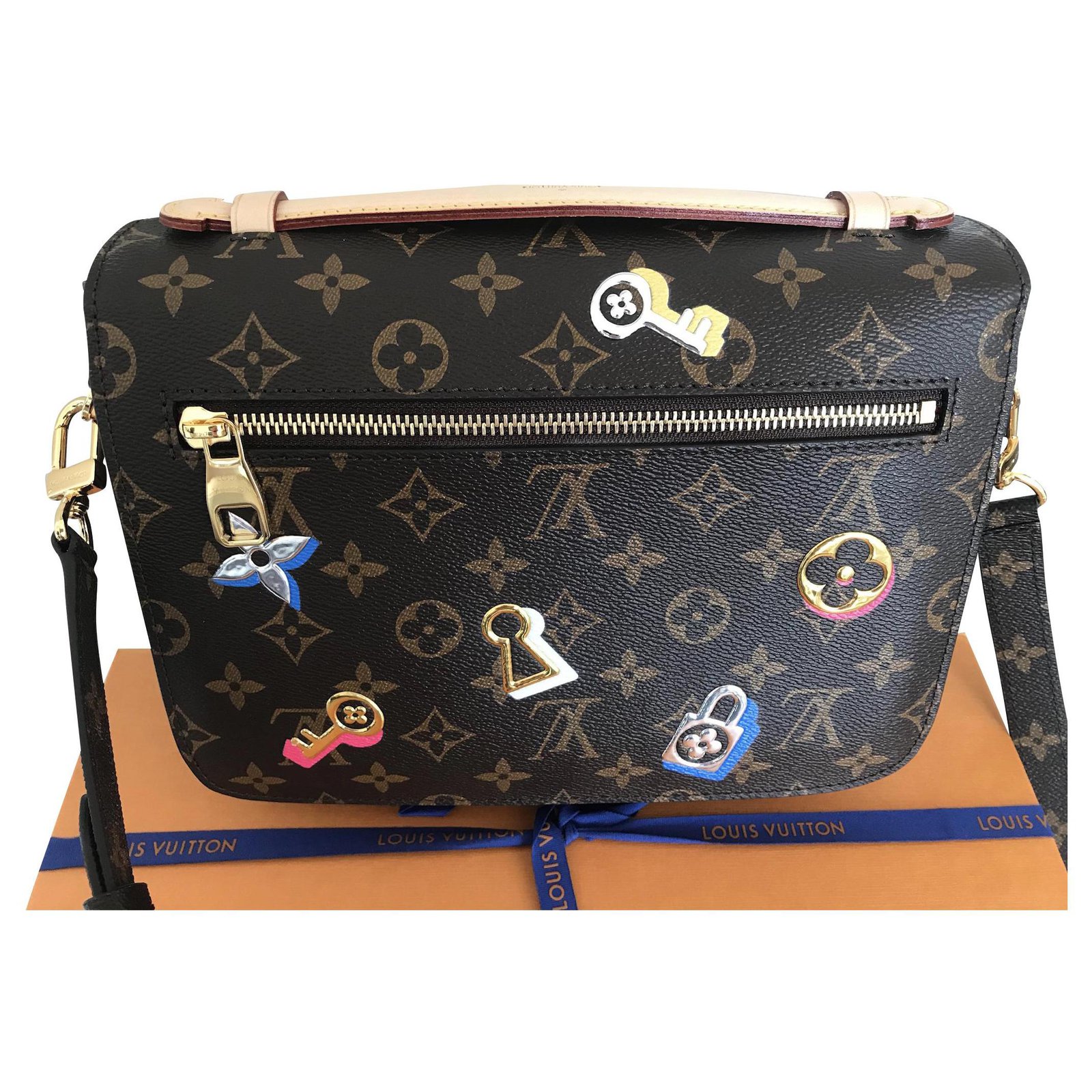Louis Vuitton Metis bag Capsule Love Lock collection Brown Leather  ref.119086 - Joli Closet