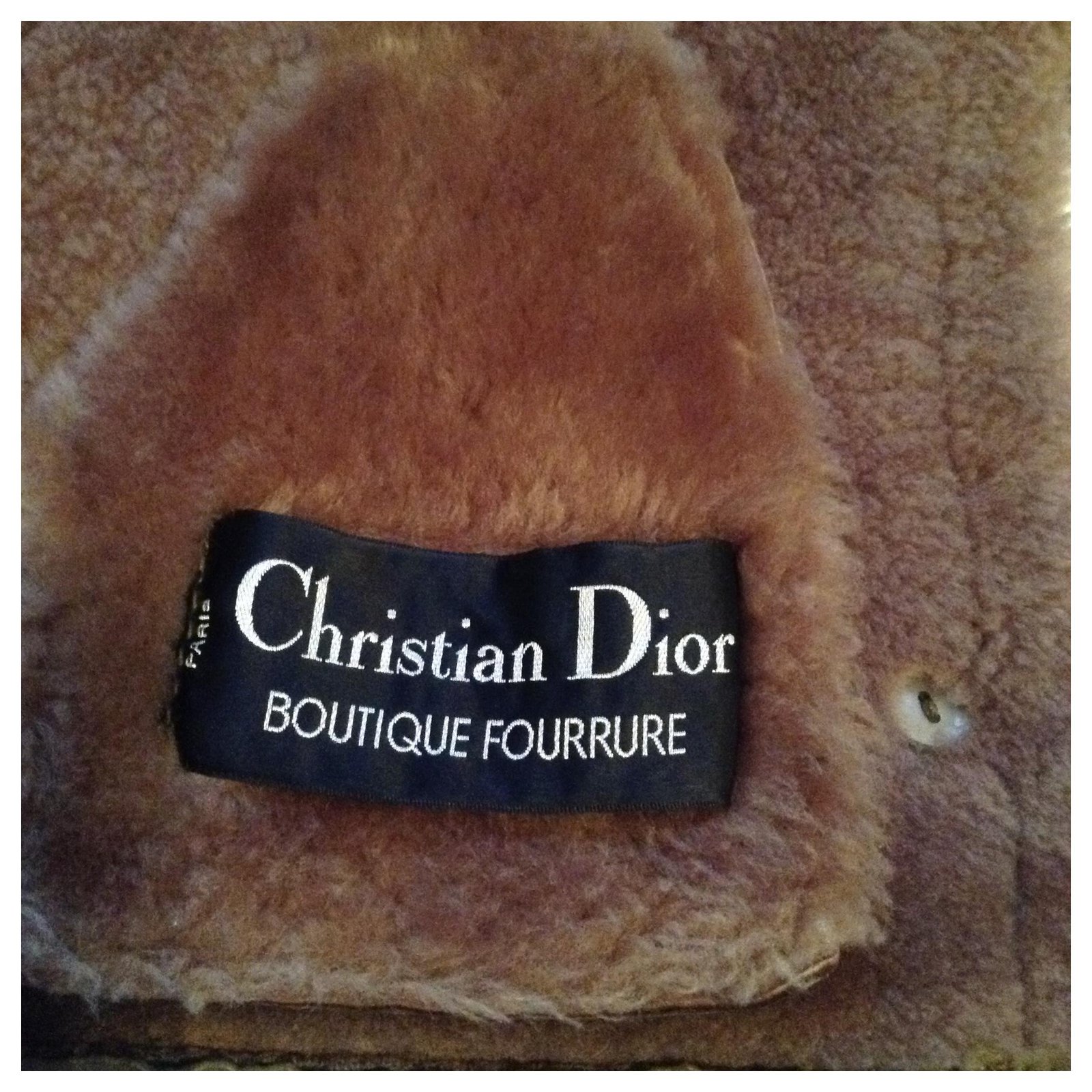 christian dior boutique fourrure