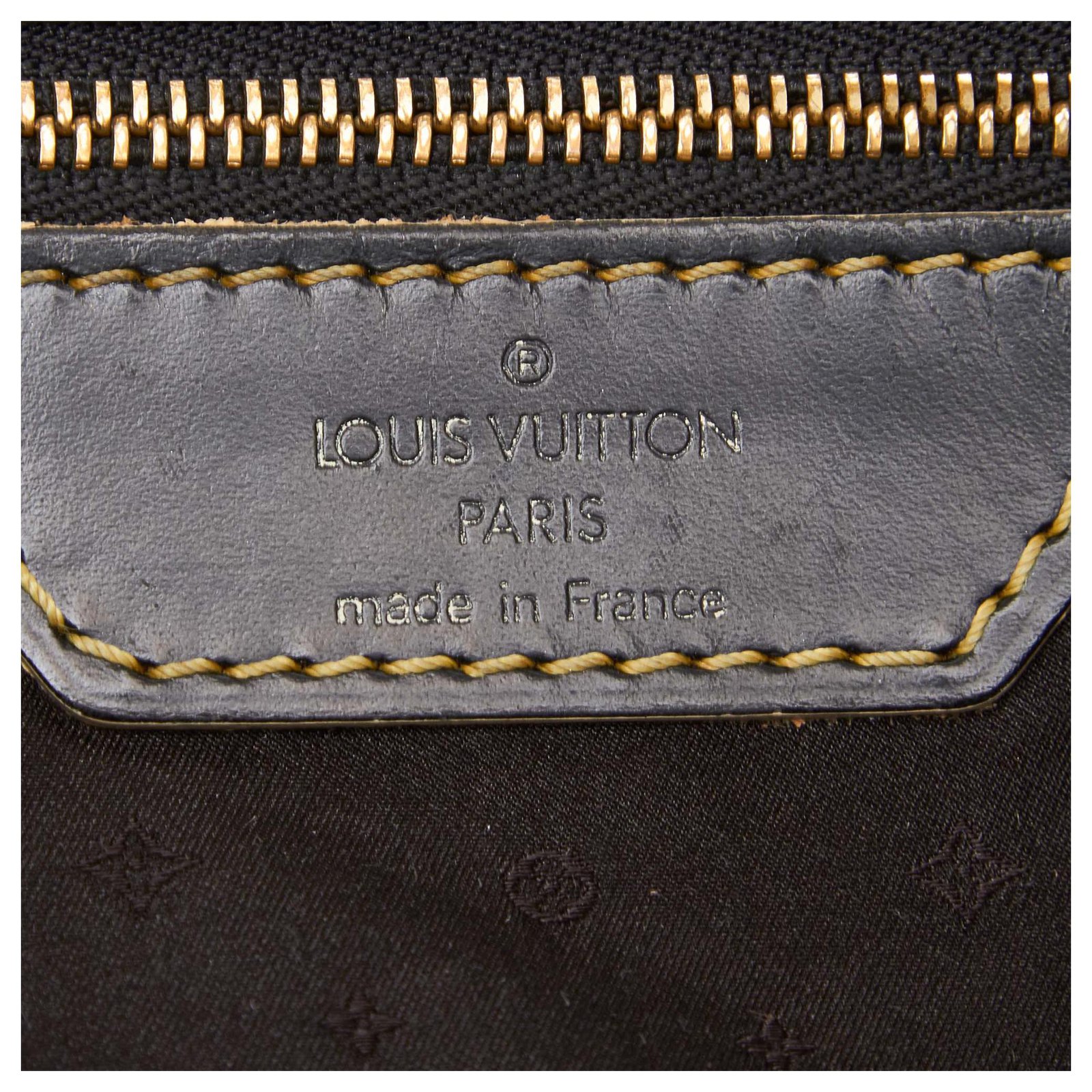 Louis Vuitton Black Suhali Lockit MM Leather ref.122908 - Joli Closet