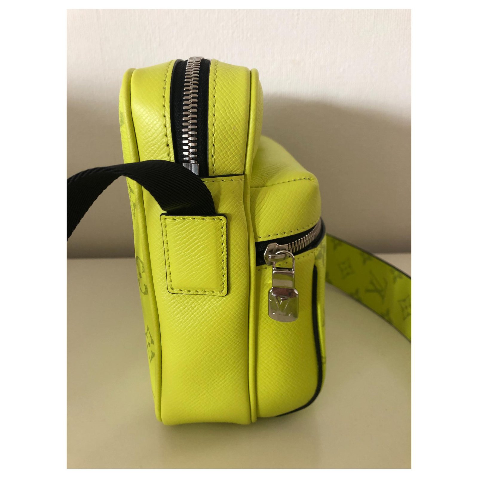 Louis Vuitton Bags Briefcases Brown Leather ref.5313 - Joli Closet