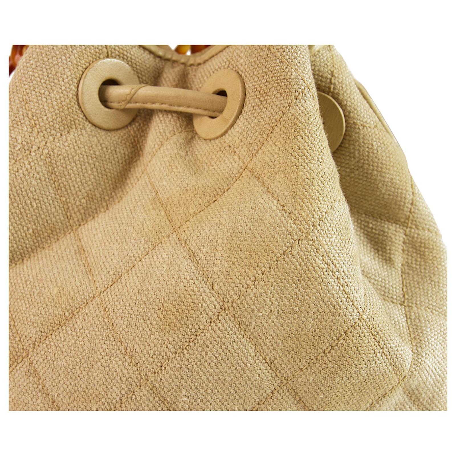 Le classique absolu : sac à bandoulière en toile rétro HIMS en blanc