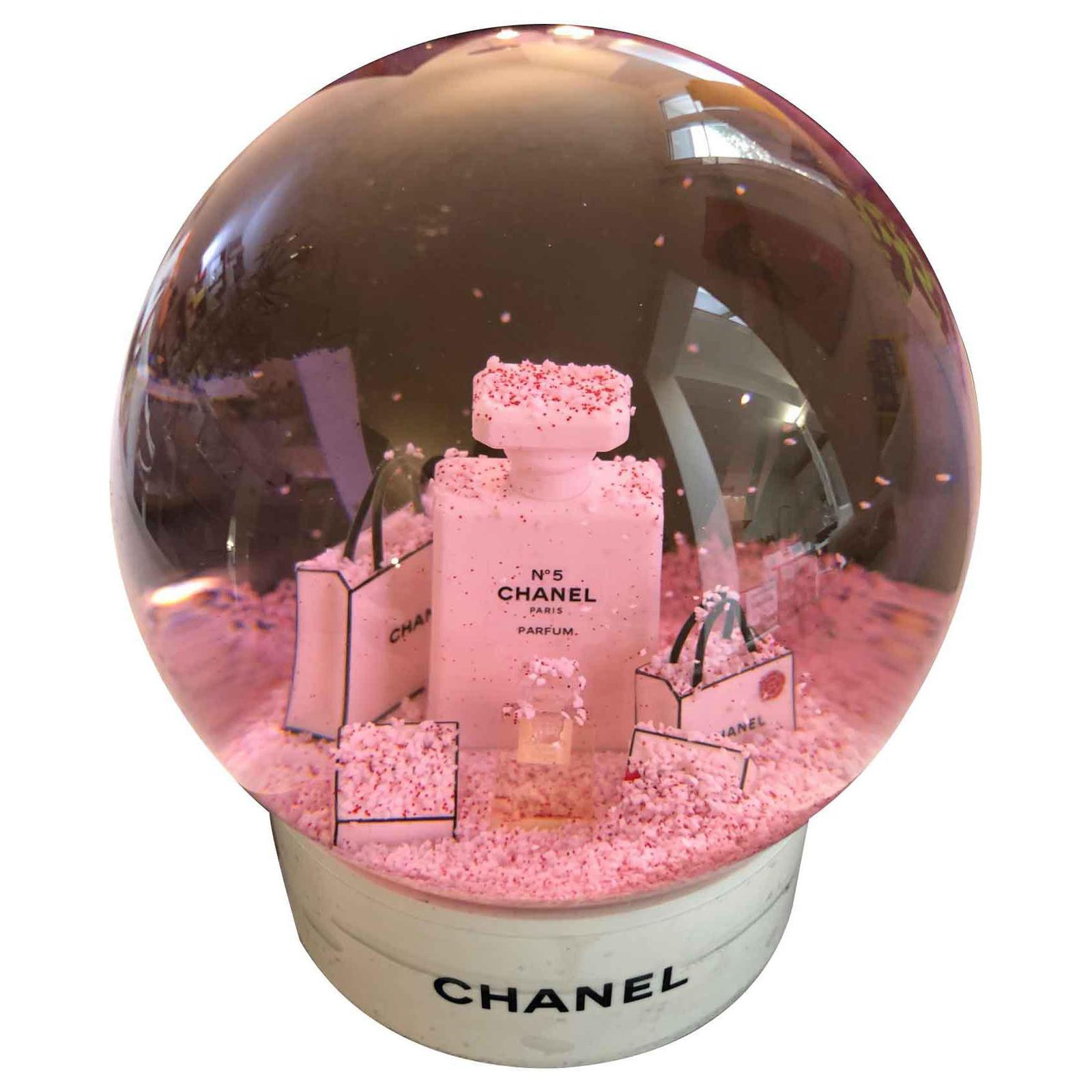 Chanel Snow globe White Glass ref.90553 - Joli Closet