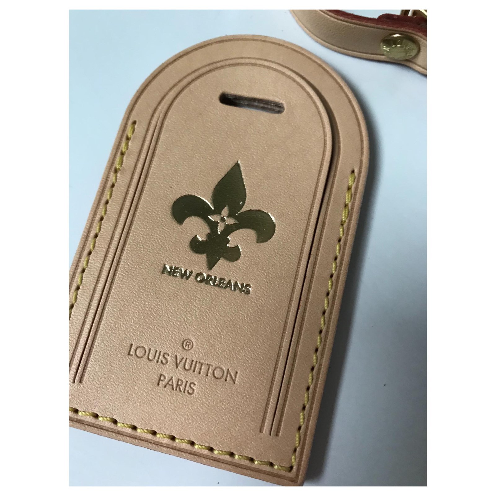 Louis Vuitton Large Size Vacchetta Luggage Tag Hot Stamped New Orleans  Leather Ref.123841 - Joli Closet