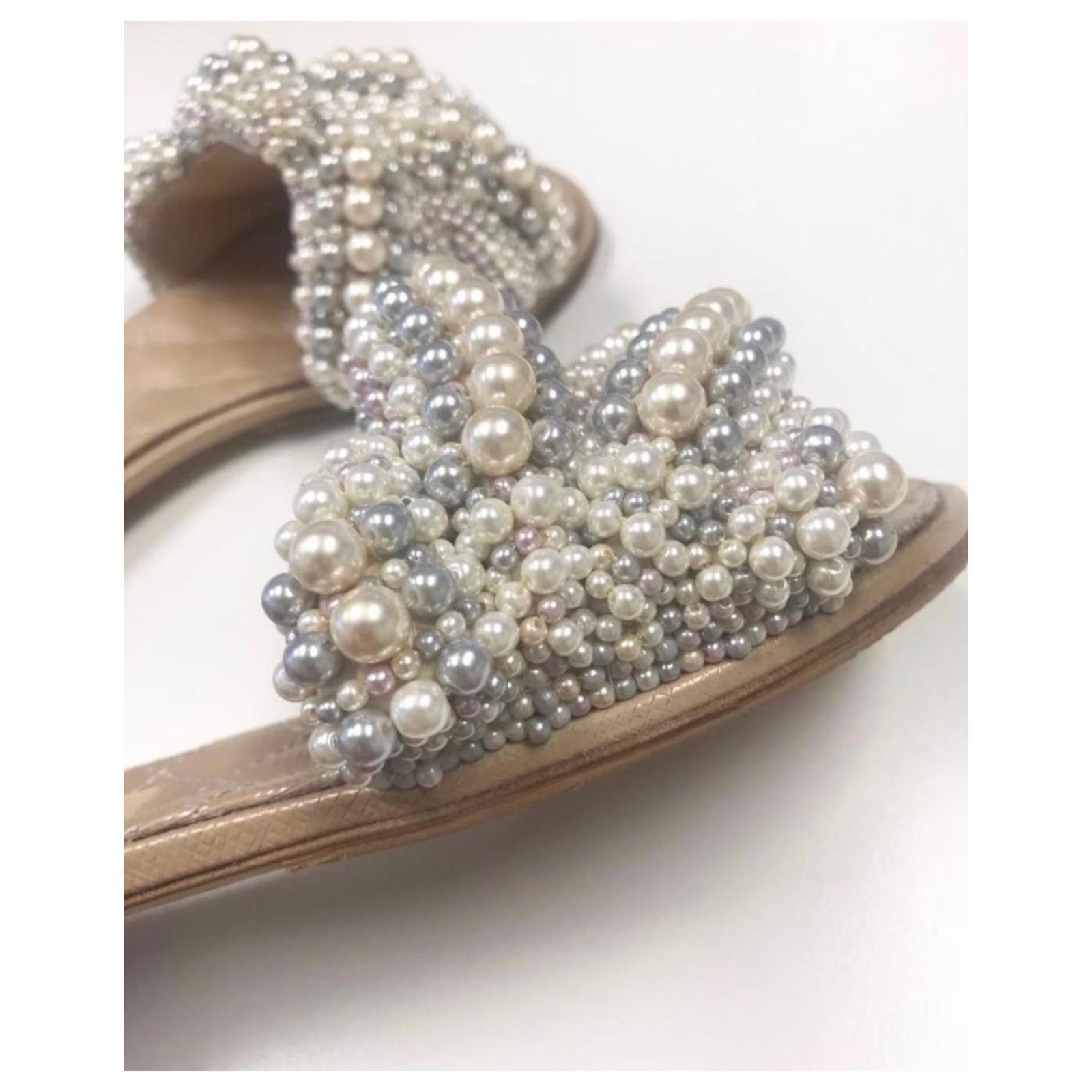 Chanel Pearl Slides slippers sandals EU 35.5 Beige Leather ref