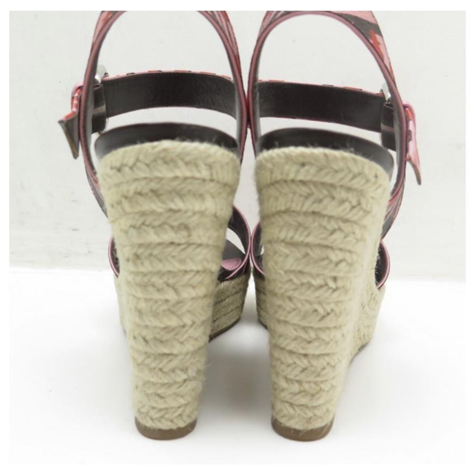 Louis Vuitton Monogram Jungle Wedge Sandals Multiple colors Leather  ref.125479 - Joli Closet