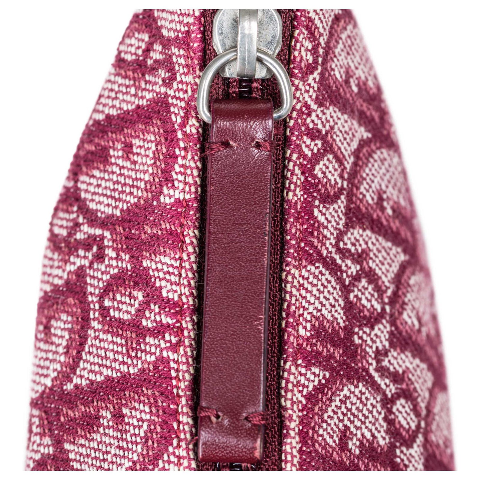 Christian Dior travel bag Dark red Cloth ref.102506 - Joli Closet