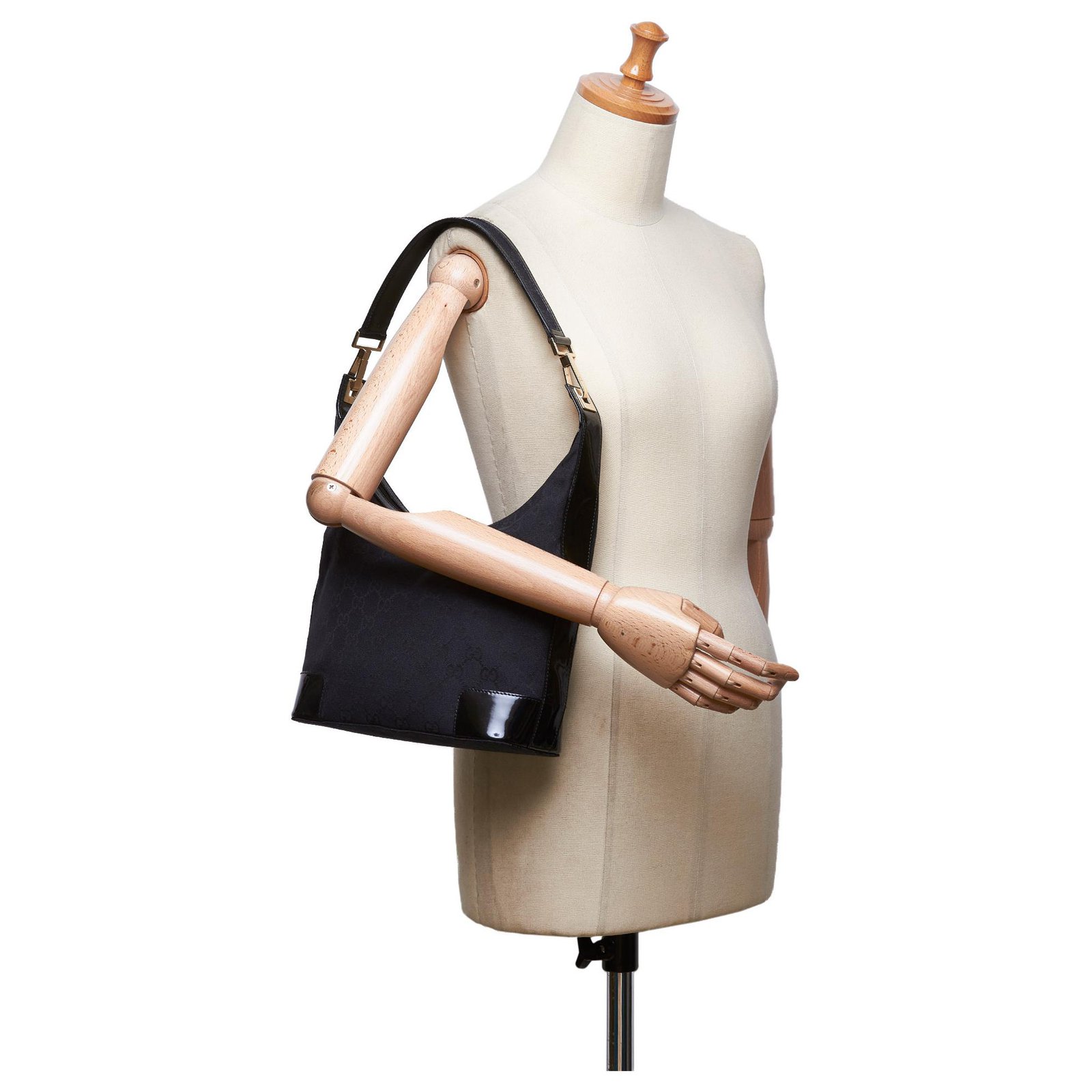 Gucci Black GG Canvas Shoulder Bag Leather Patent leather Cloth Cloth  ref.289121 - Joli Closet