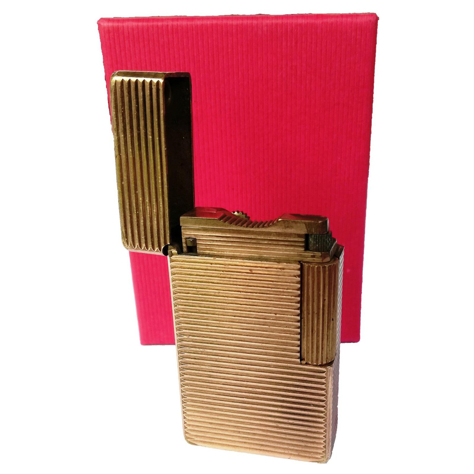 ST Dupont lighter in gold plated 20 microns Golden Goldplated ref