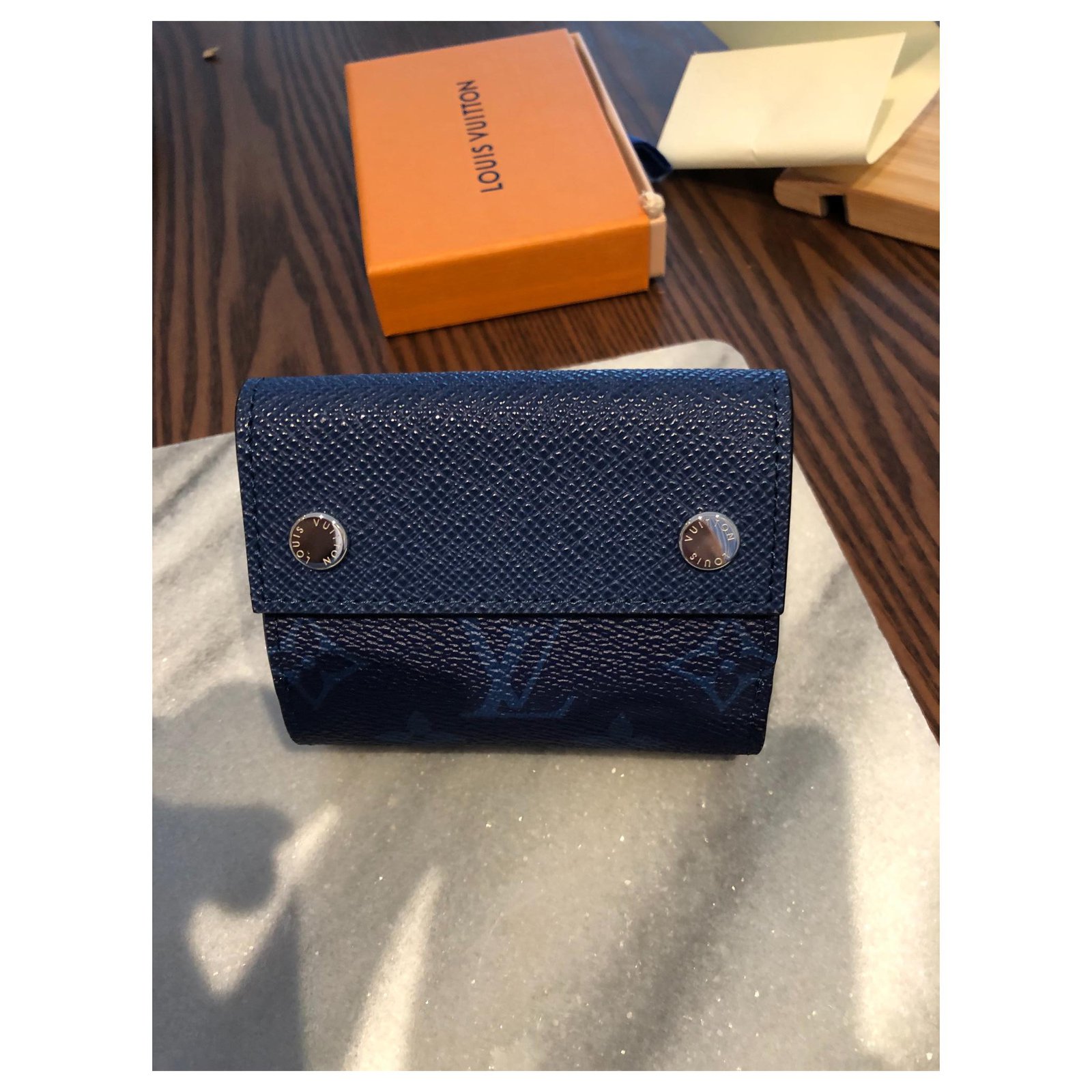 Louis Vuitton Wallets Small accessories Blue Leather ref.126197 - Joli ...
