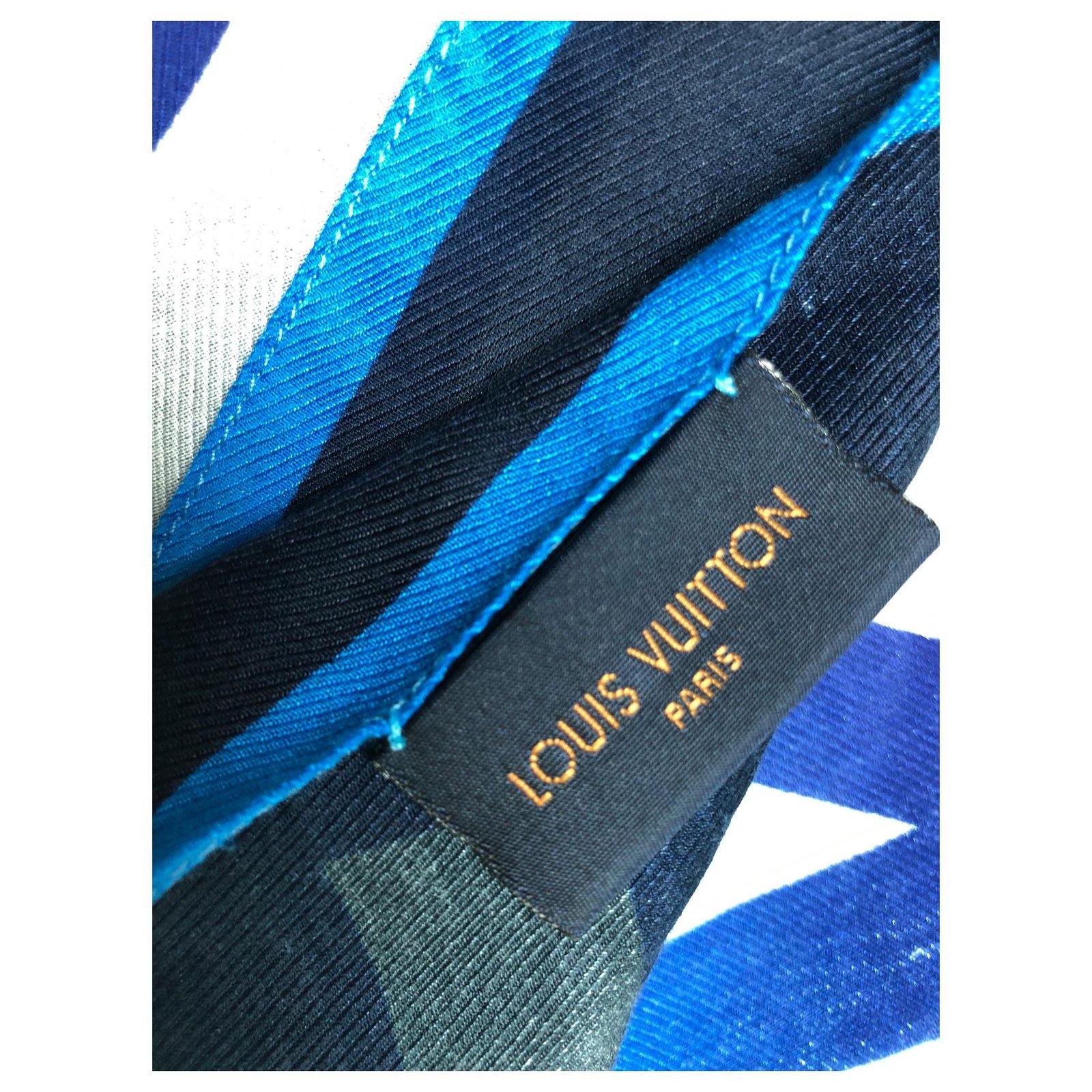 Louis Vuitton Neon Light blue Cotton ref.132099 - Joli Closet