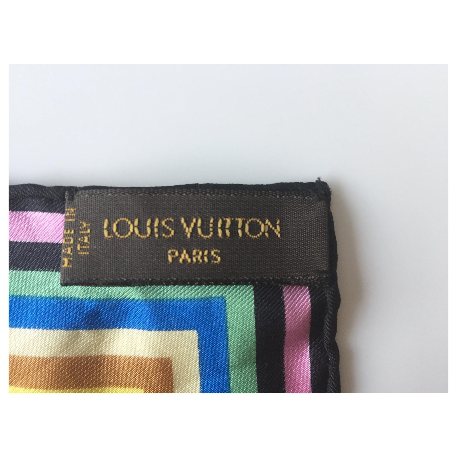 LOUIS VUITTON MULTICOLOR MONOGRAM SILK SCARF – Caroline's Fashion