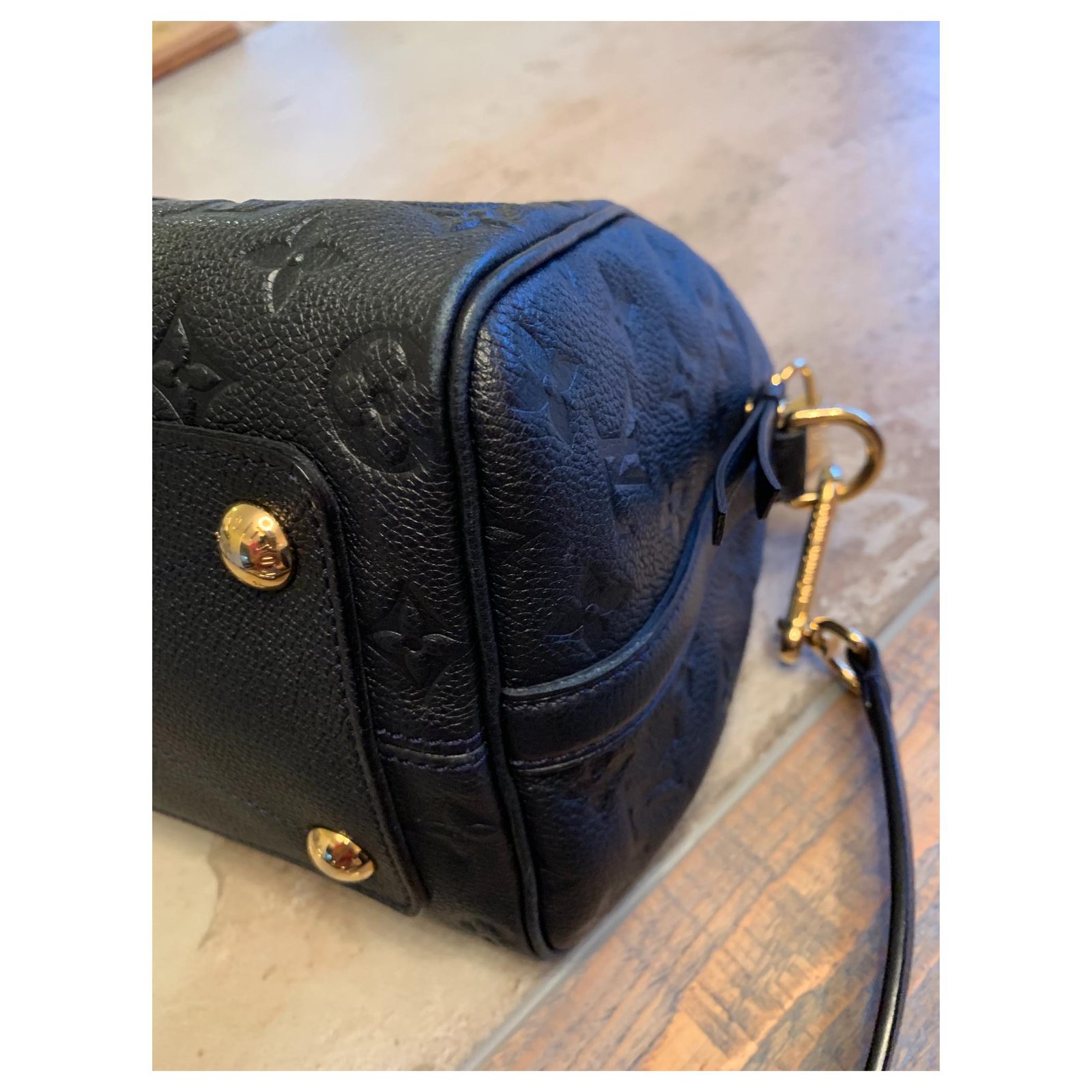 LOUIS VUITTON Infini Empreinte Leather Speedy Bandouliere 25 Bag (dark  Navy) Navy blue ref.132743 - Joli Closet