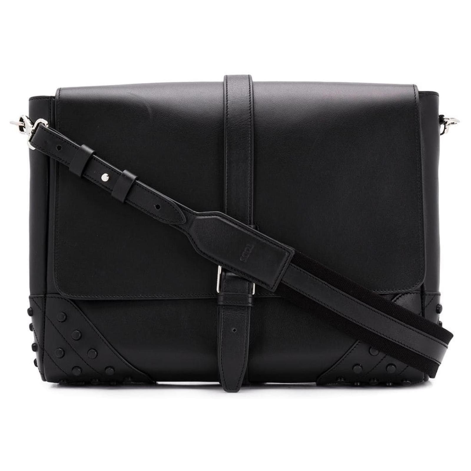 Tod's Tods Black Studded Leather Messenger Bag ref.133864 Joli Closet