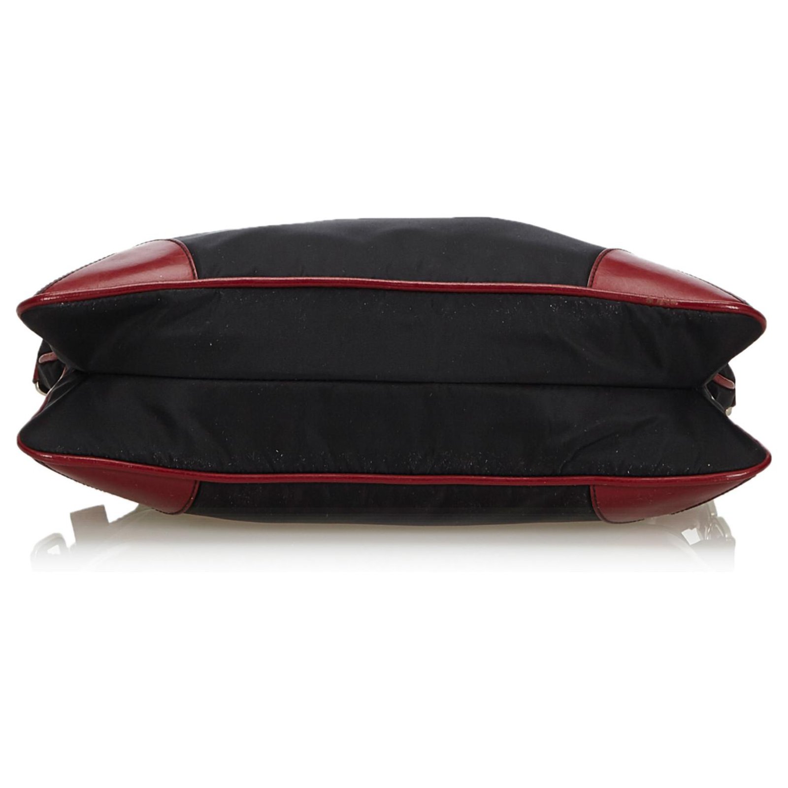 Prada Red Cervo Antik Shoulder Bag Dark red Leather ref.234131 - Joli Closet