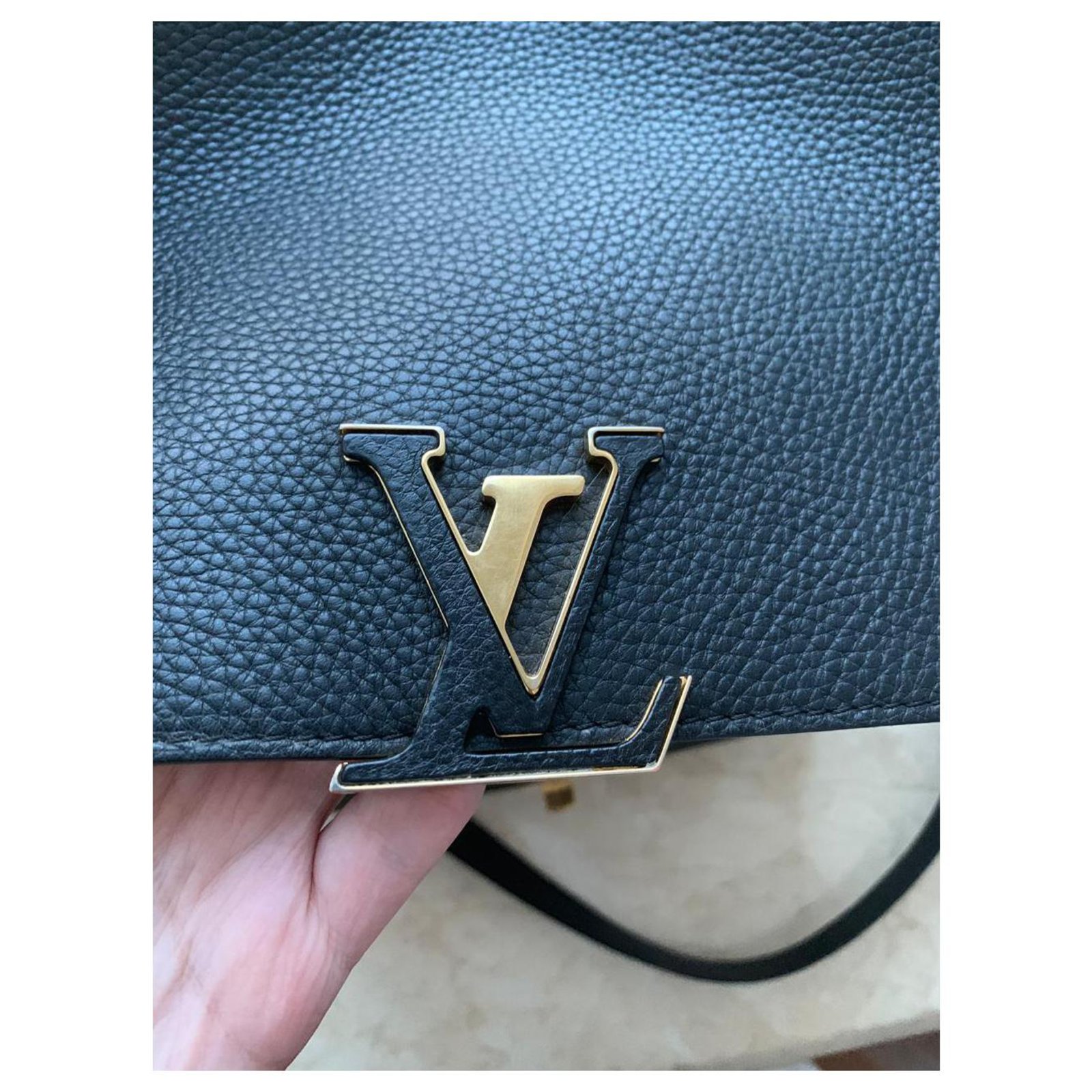 Louis Vuitton Volta Black Leather ref.134947 - Joli Closet