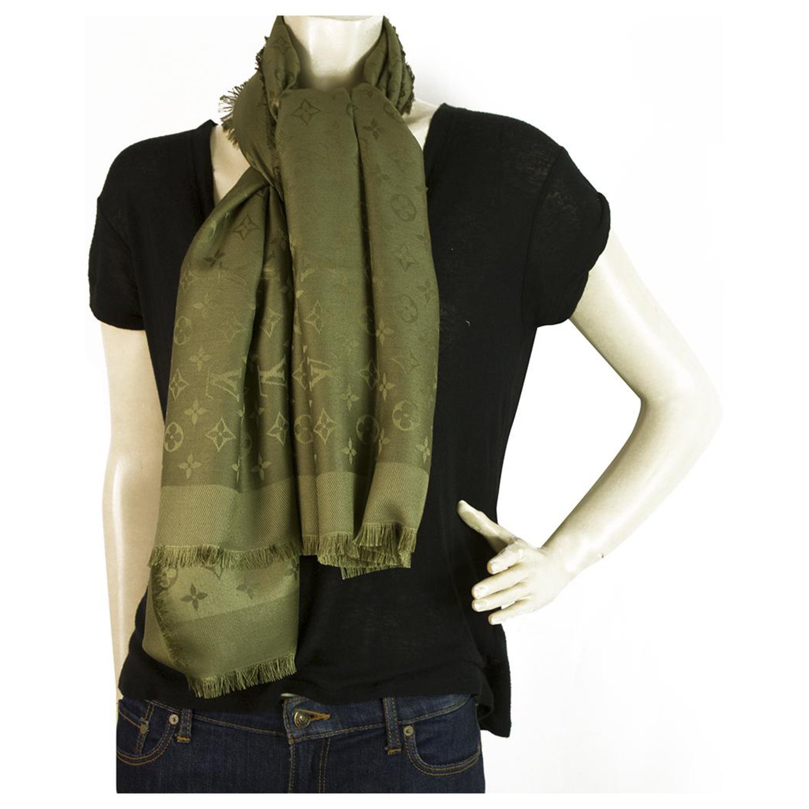 Louis Vuitton Monogram Cloud Masculine Shirt Green Silk ref.935945 - Joli  Closet