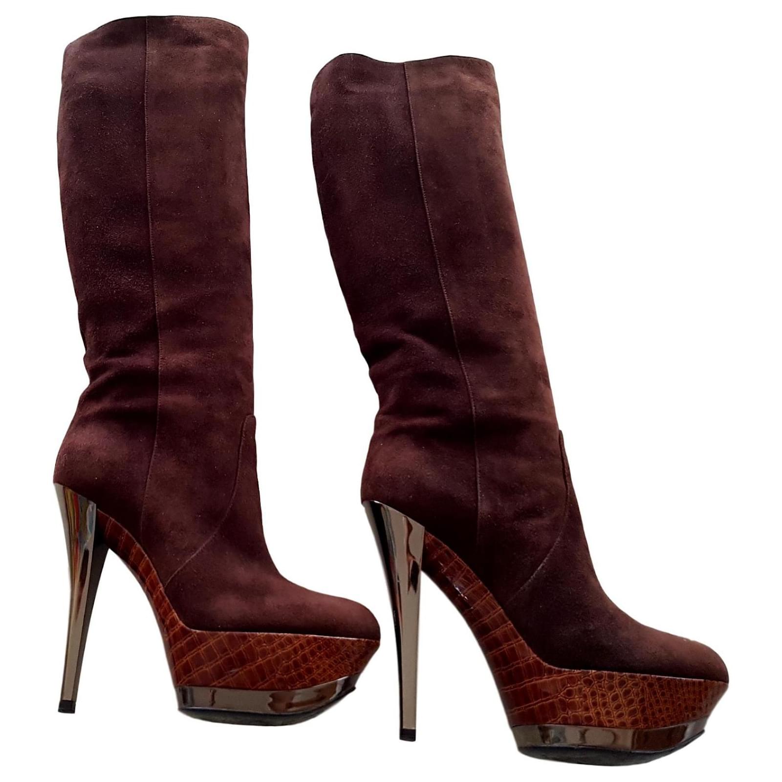 bottes talons aiguilles en cuir