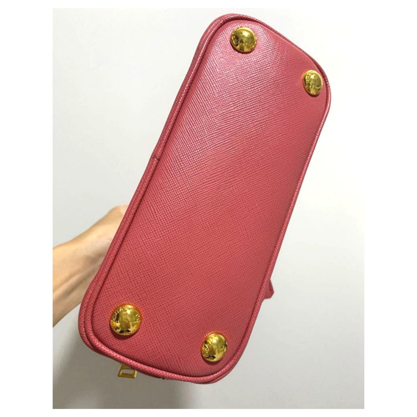 Prada rose pink saffiano mini sling bag Leather ref.137604 - Joli Closet