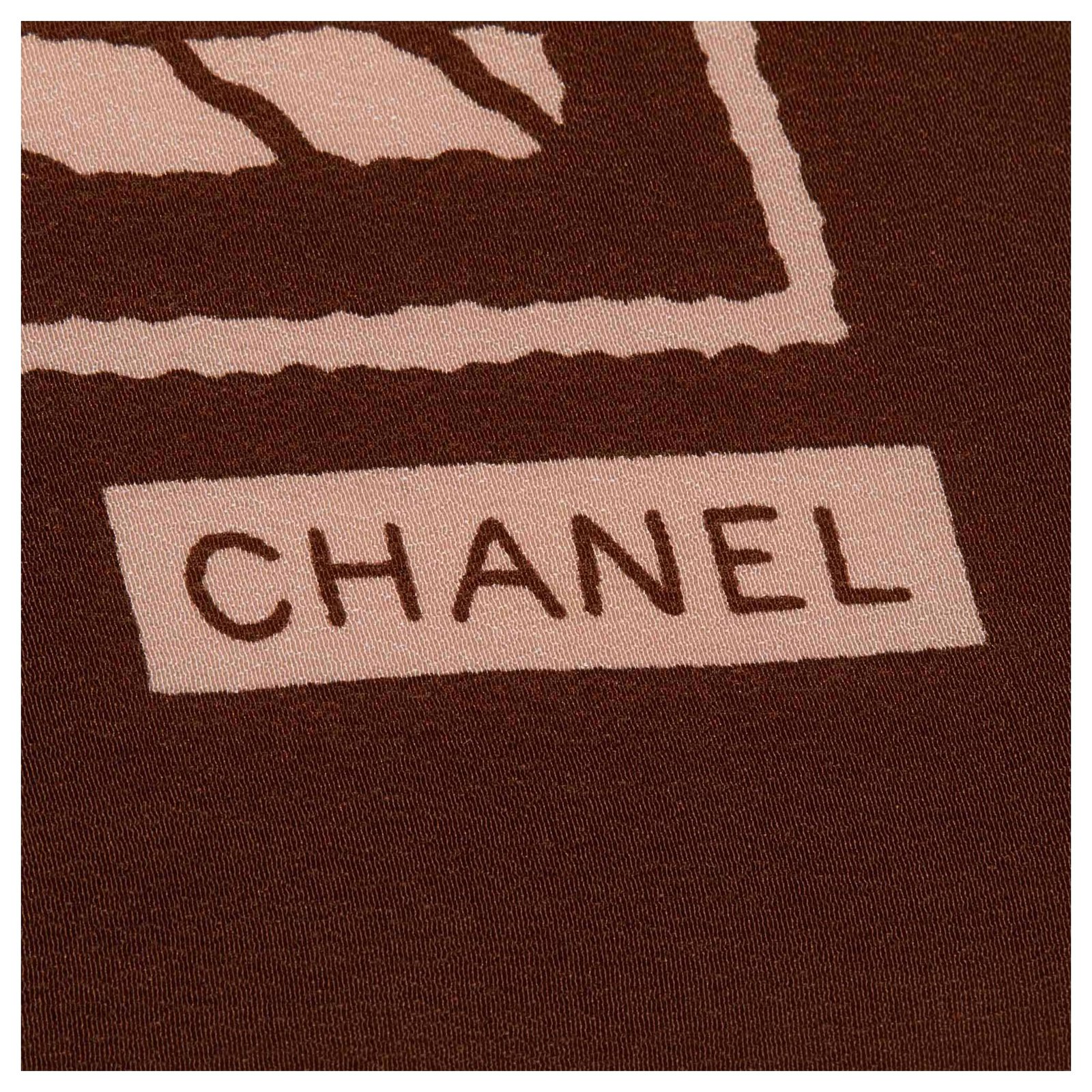 Chanel White Printed Silk Scarf Brown Cloth ref.137730 - Joli Closet