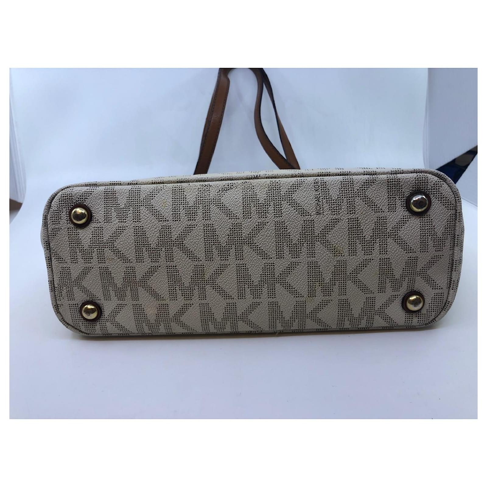 michael kors hand wallet